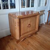 Antique oak chest of drawers