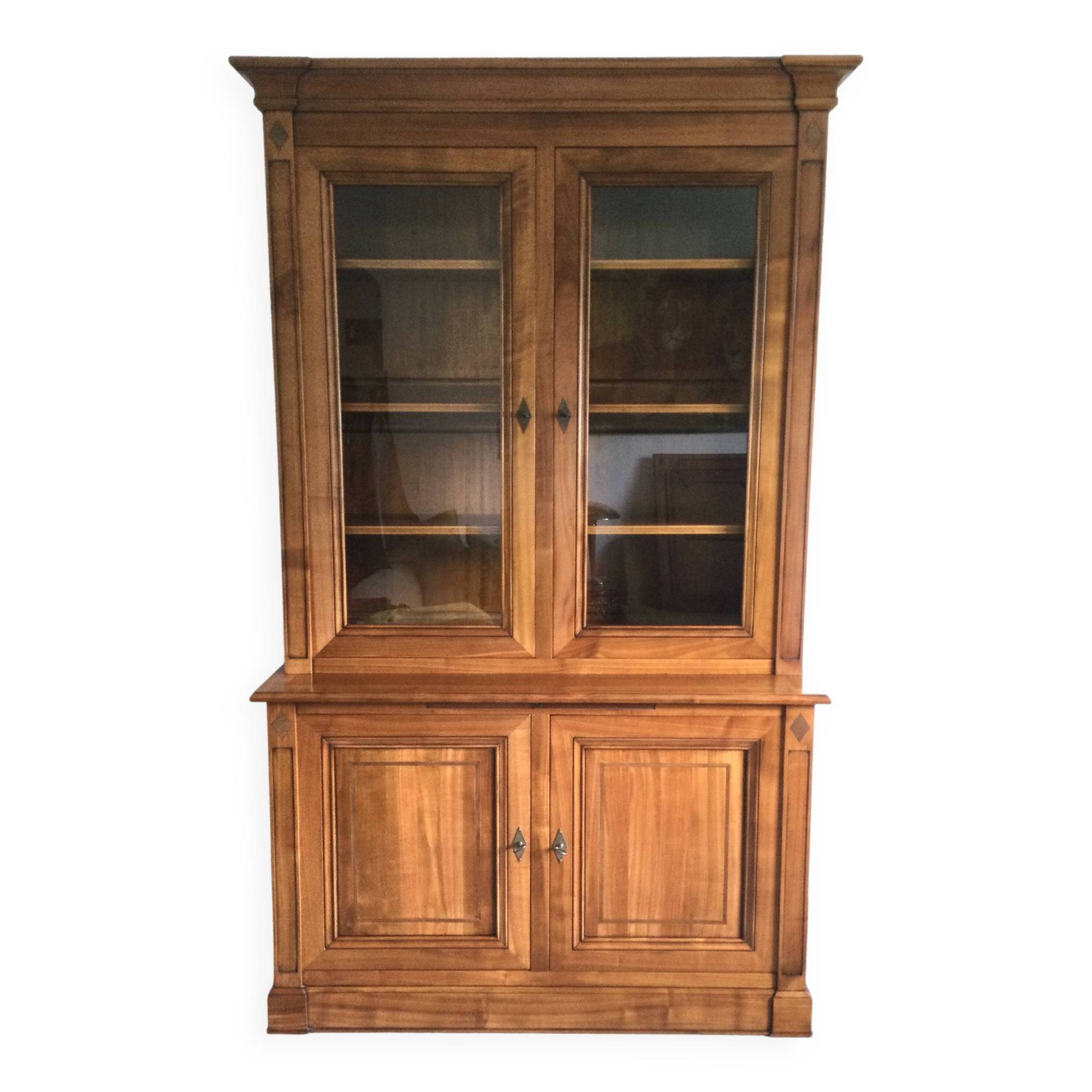 Louis Philippe display cabinet in cherry wood