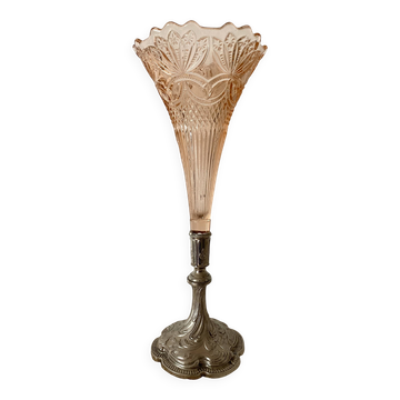 Art Nouveau cornet vase, tulip centerpiece