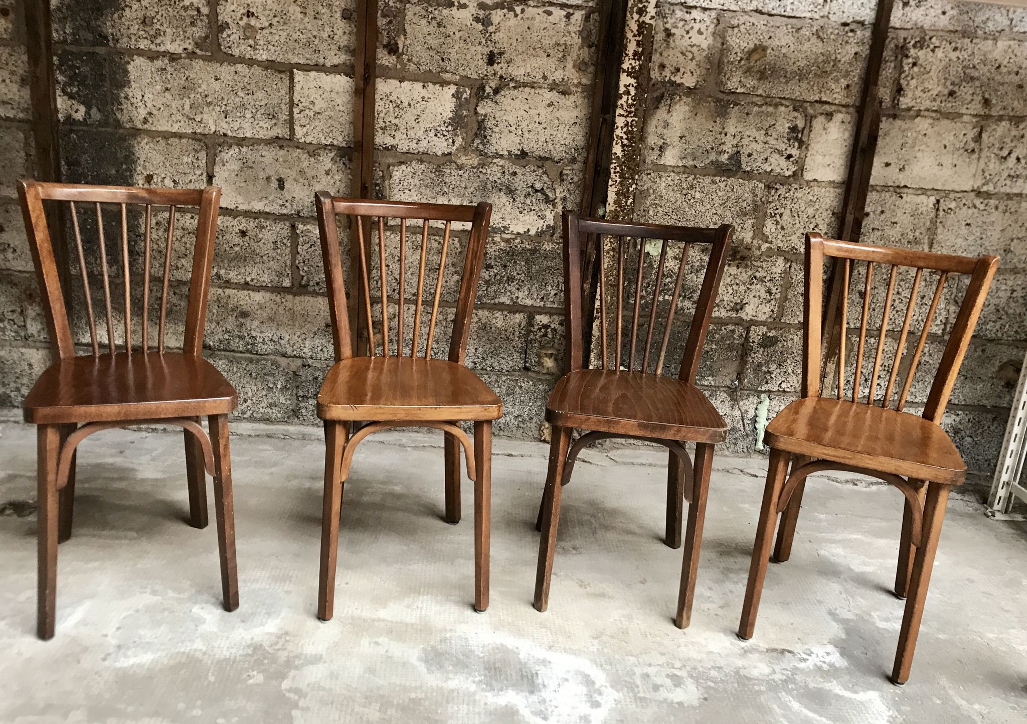 Série de 4 chaises bistrot Baumann N89