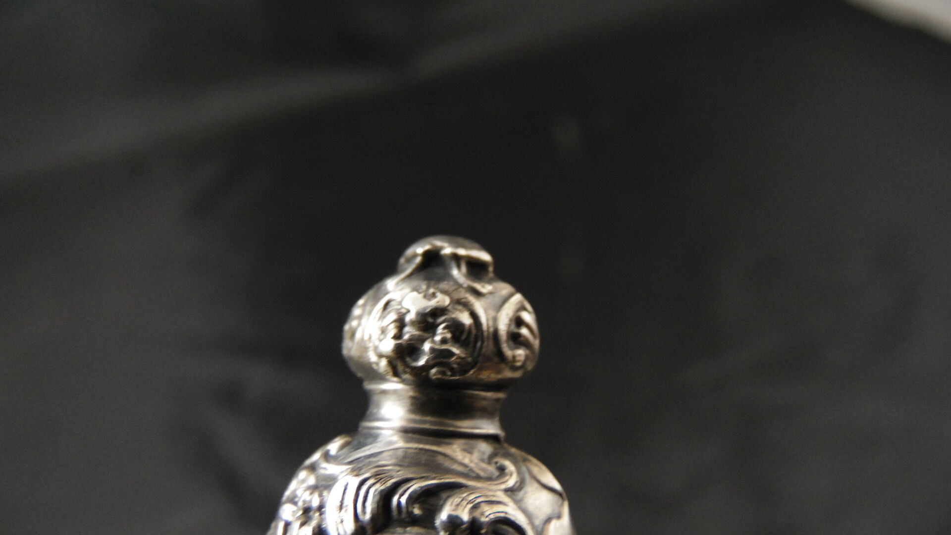 Solid silver foie gras shovel, pâté mignardise Rocaille XIXe Minerve 1st title