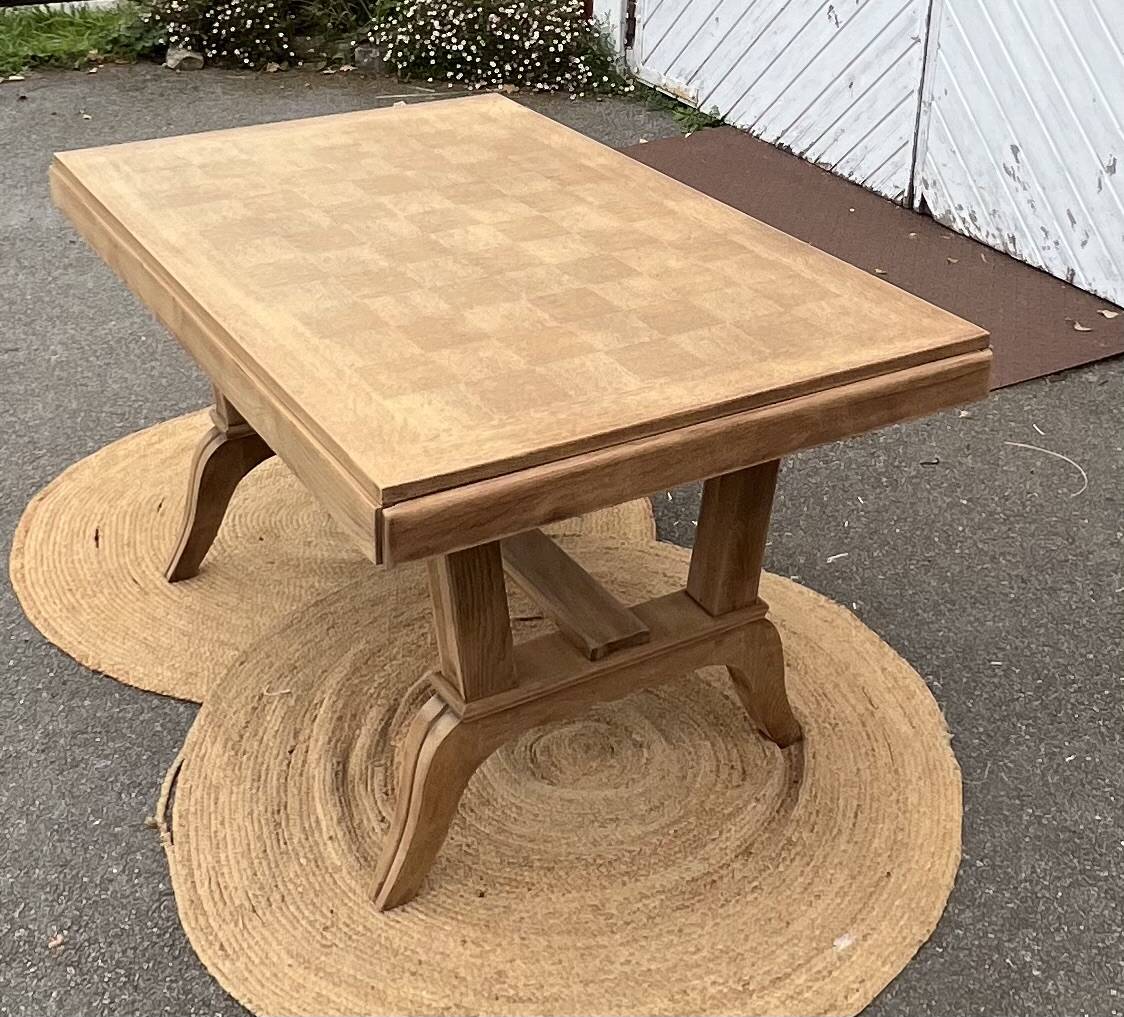 Old table in raw oak, renovated.
