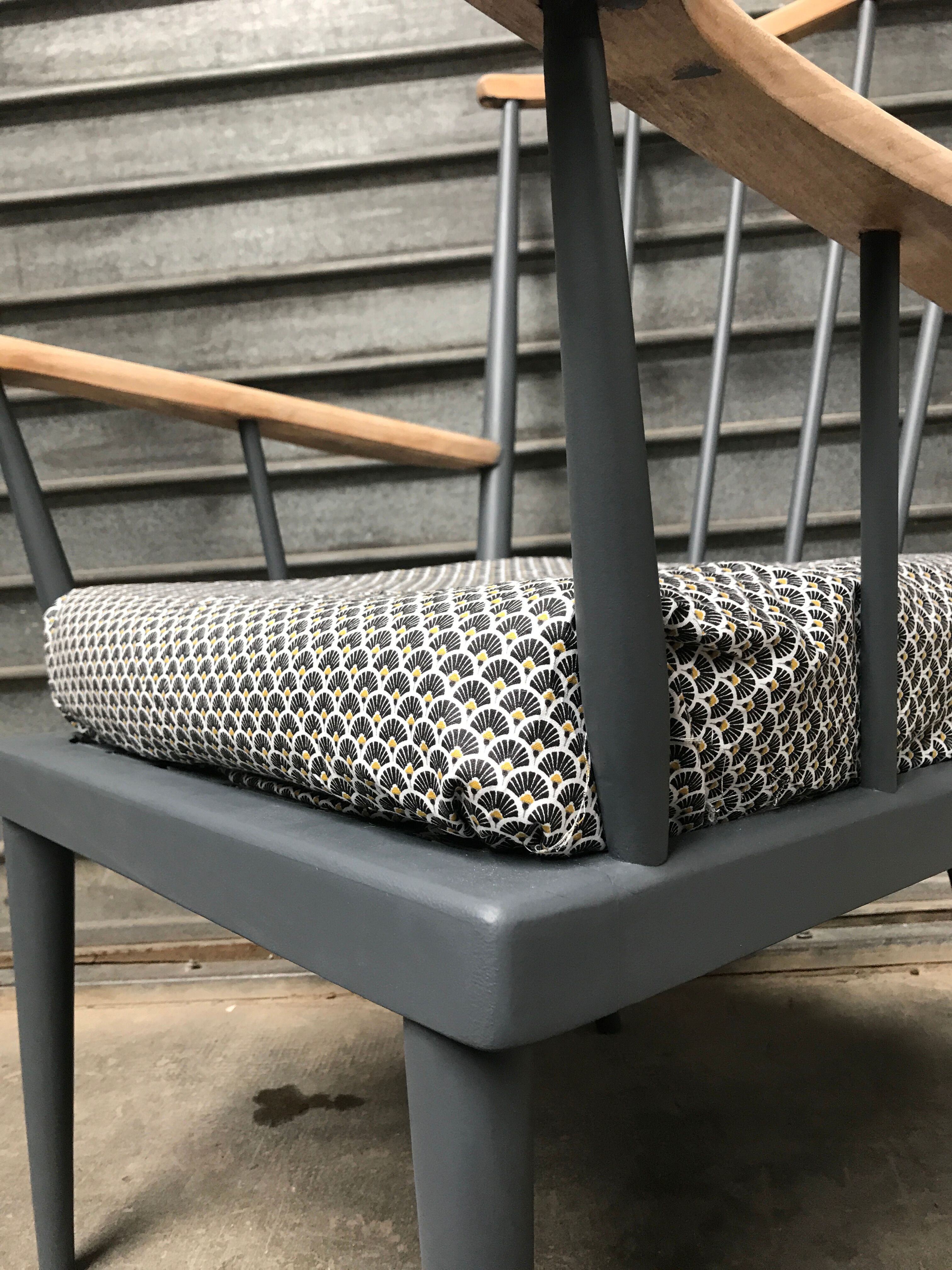 Baumann eventail armchair