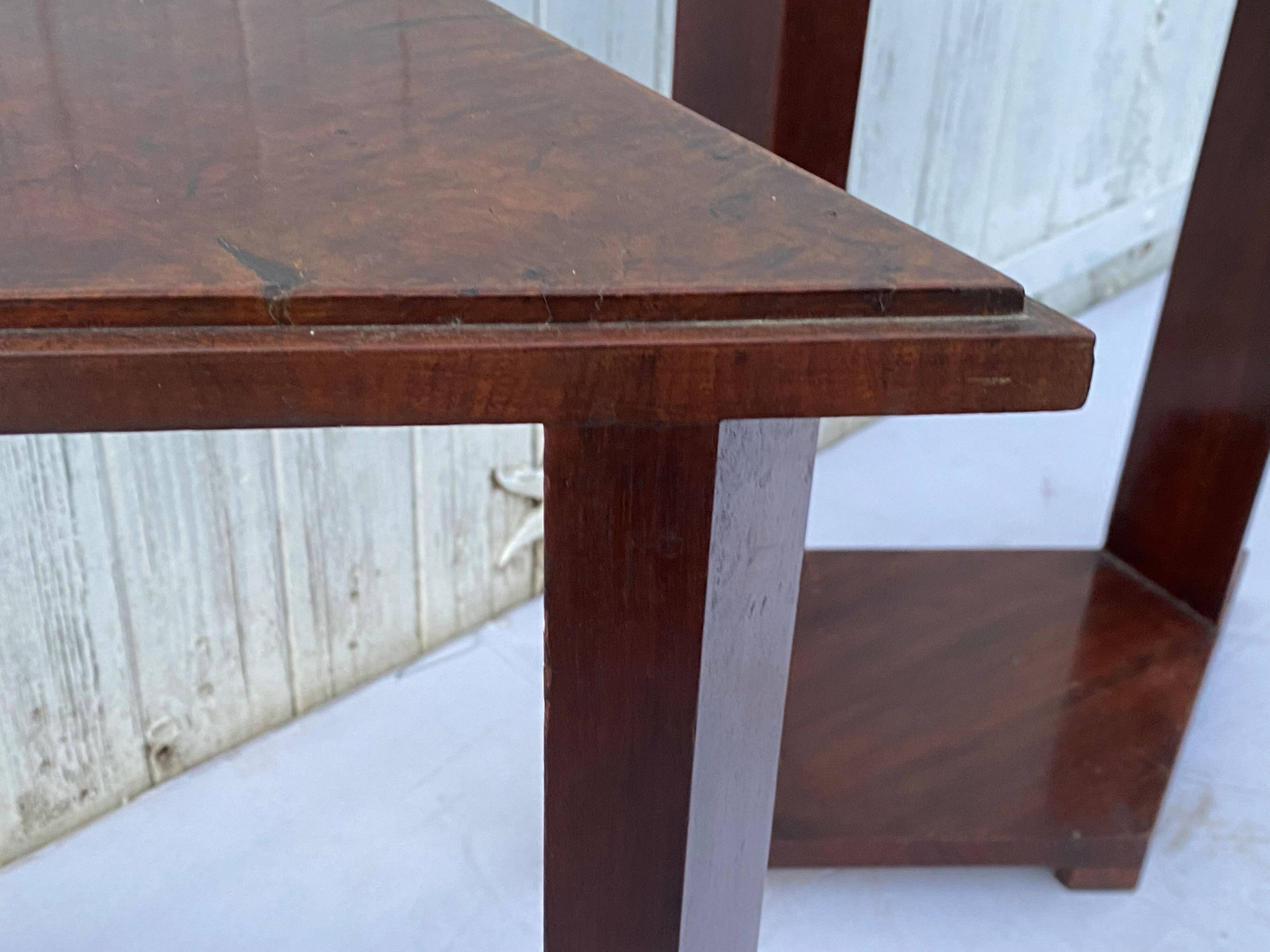 Pair of art deco harnesses, end tables, diamond side tables, 1930