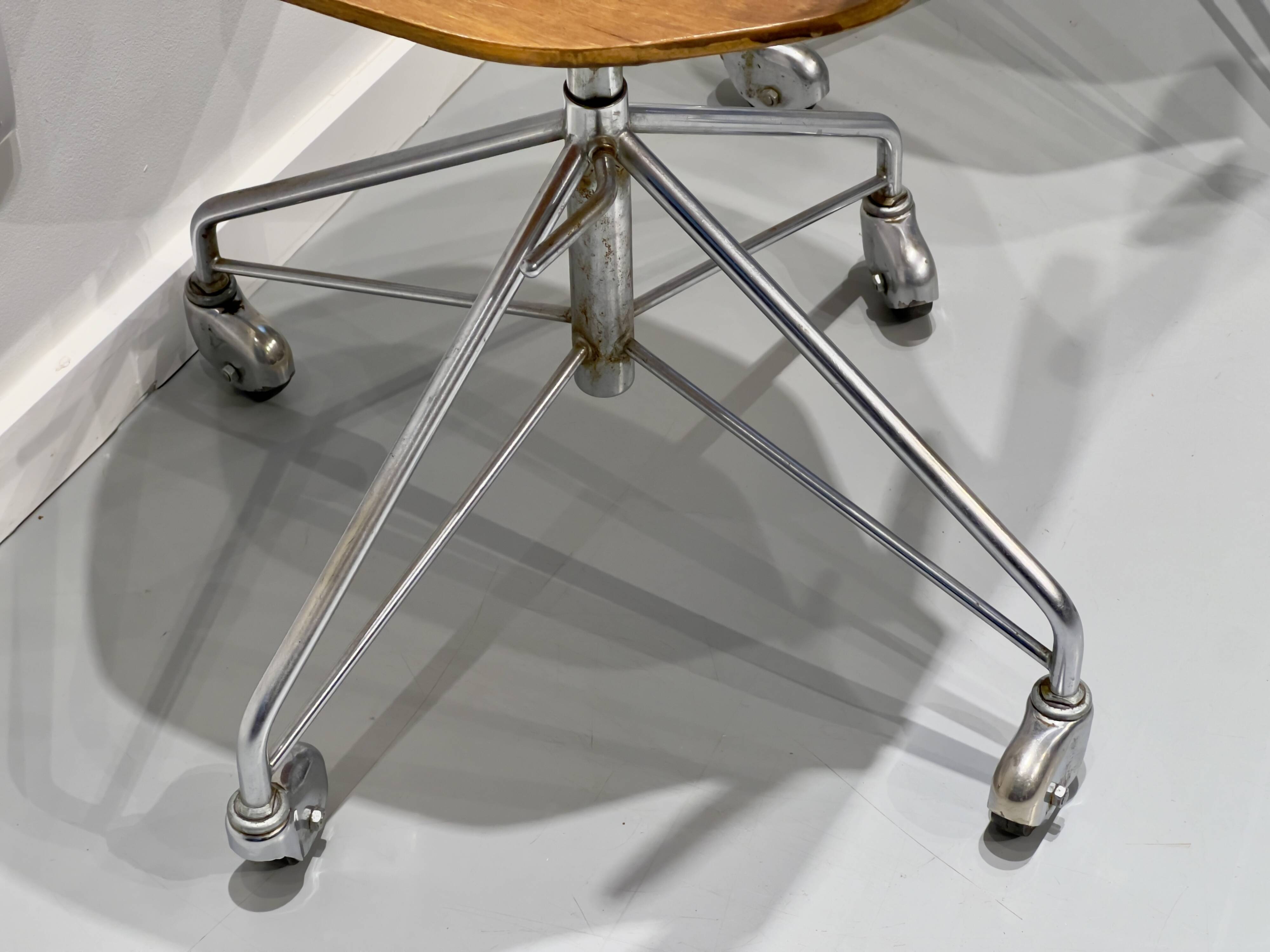 Set of 2 swivel chairs Model 3113 by Arne Jacobsen, Fritz Hansen, 1960s