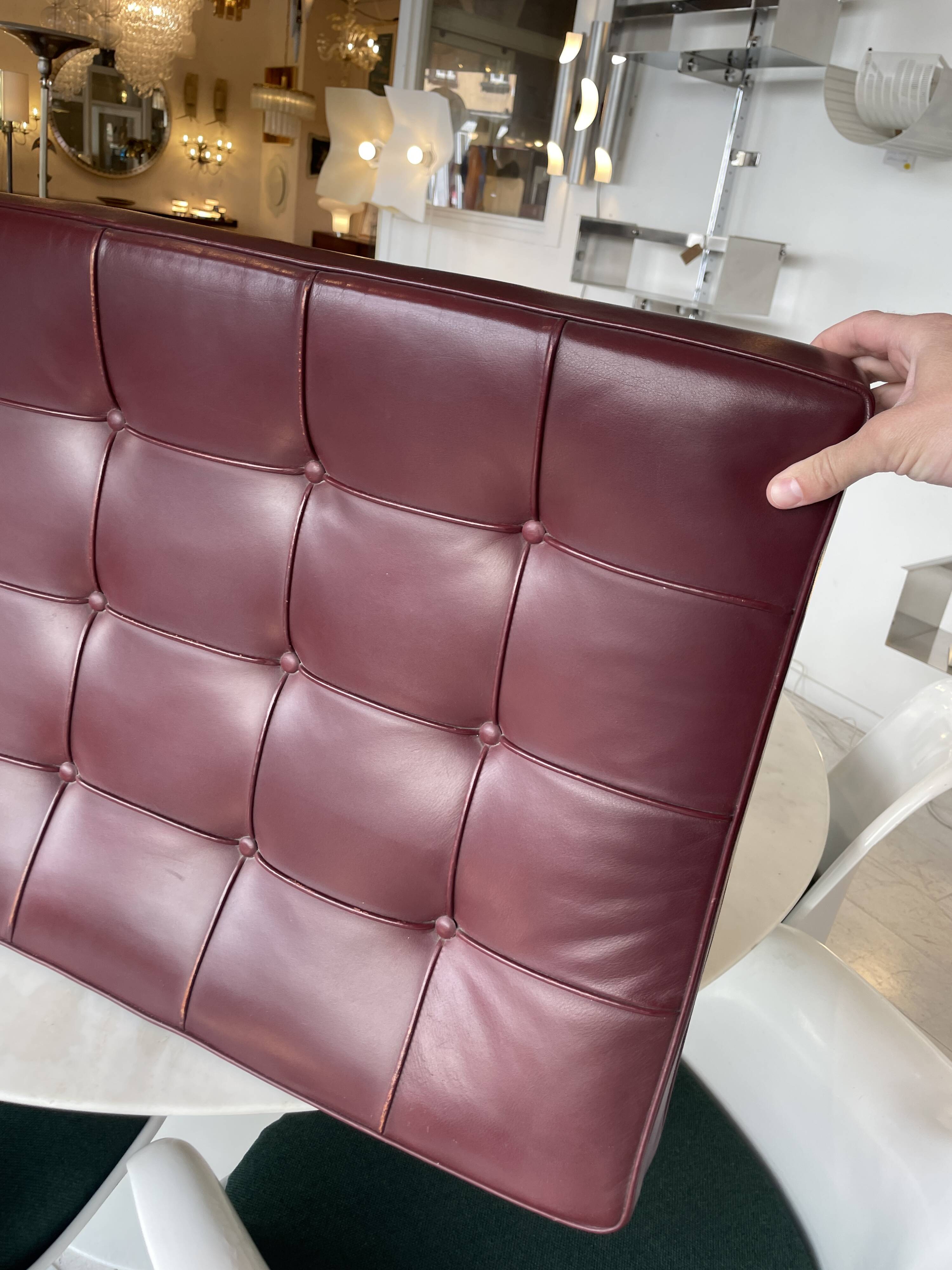 Paire de fauteuils Barcelona Ludwig Mies van der Rohe  Knoll.