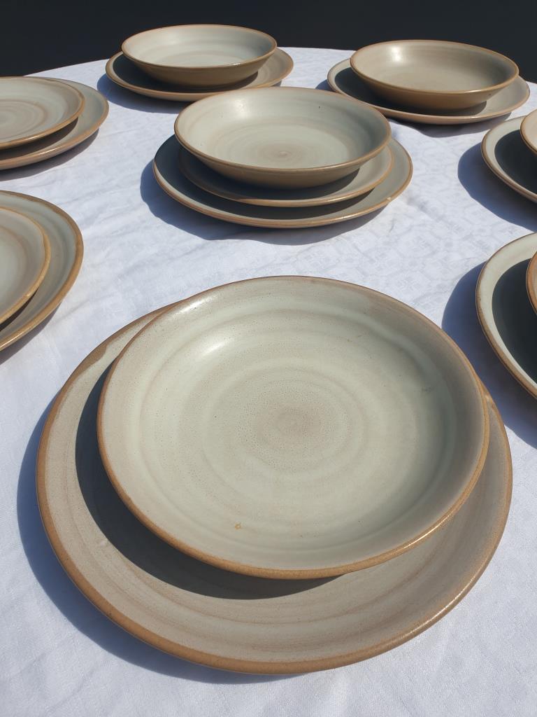 Set 17 plates Niderviller model Pierre