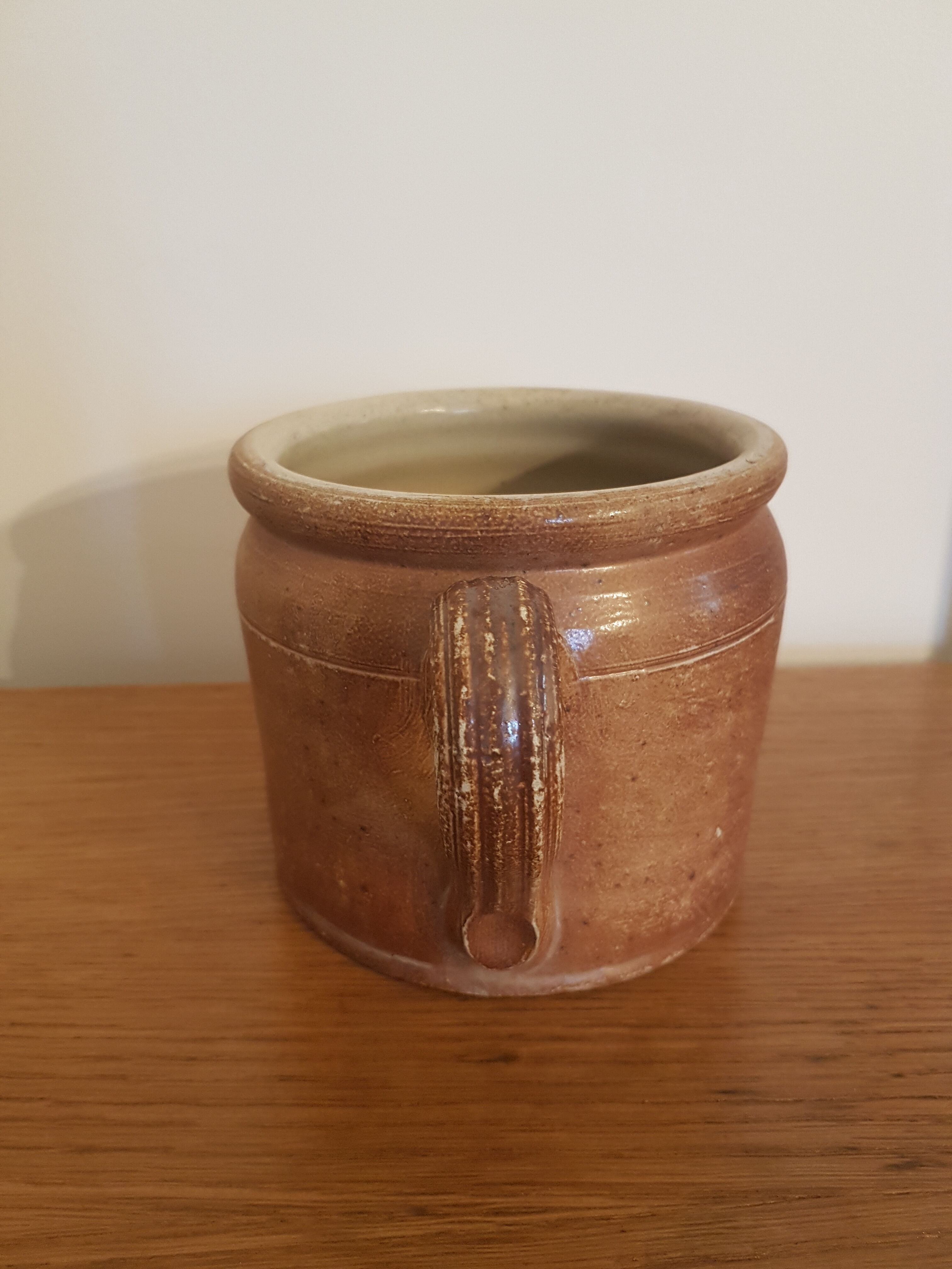Sandstone pot