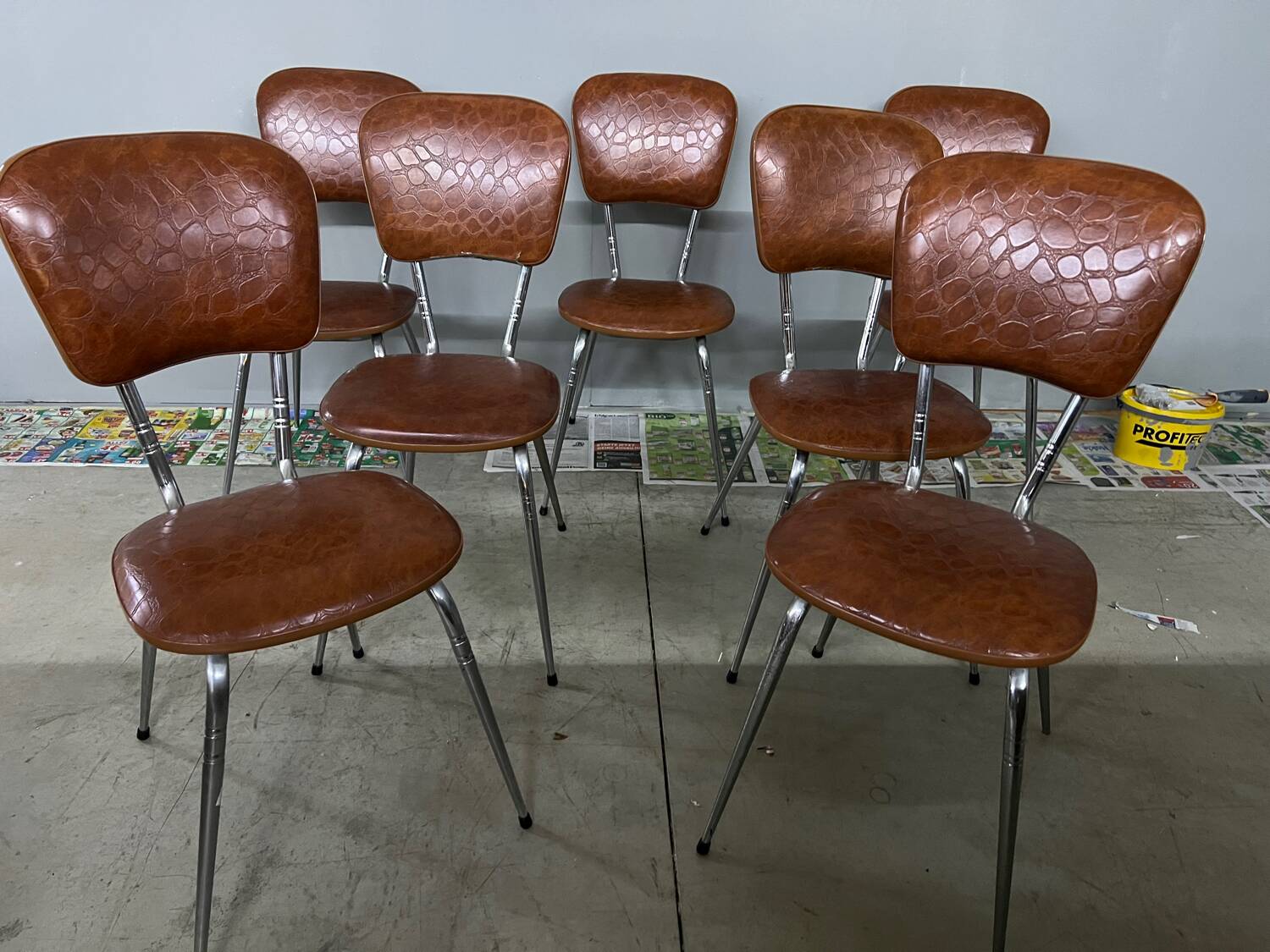 Set of 7 vintage Skaï crocro chairs from the 70s