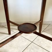 Table d'appoint carré en acajou 1970