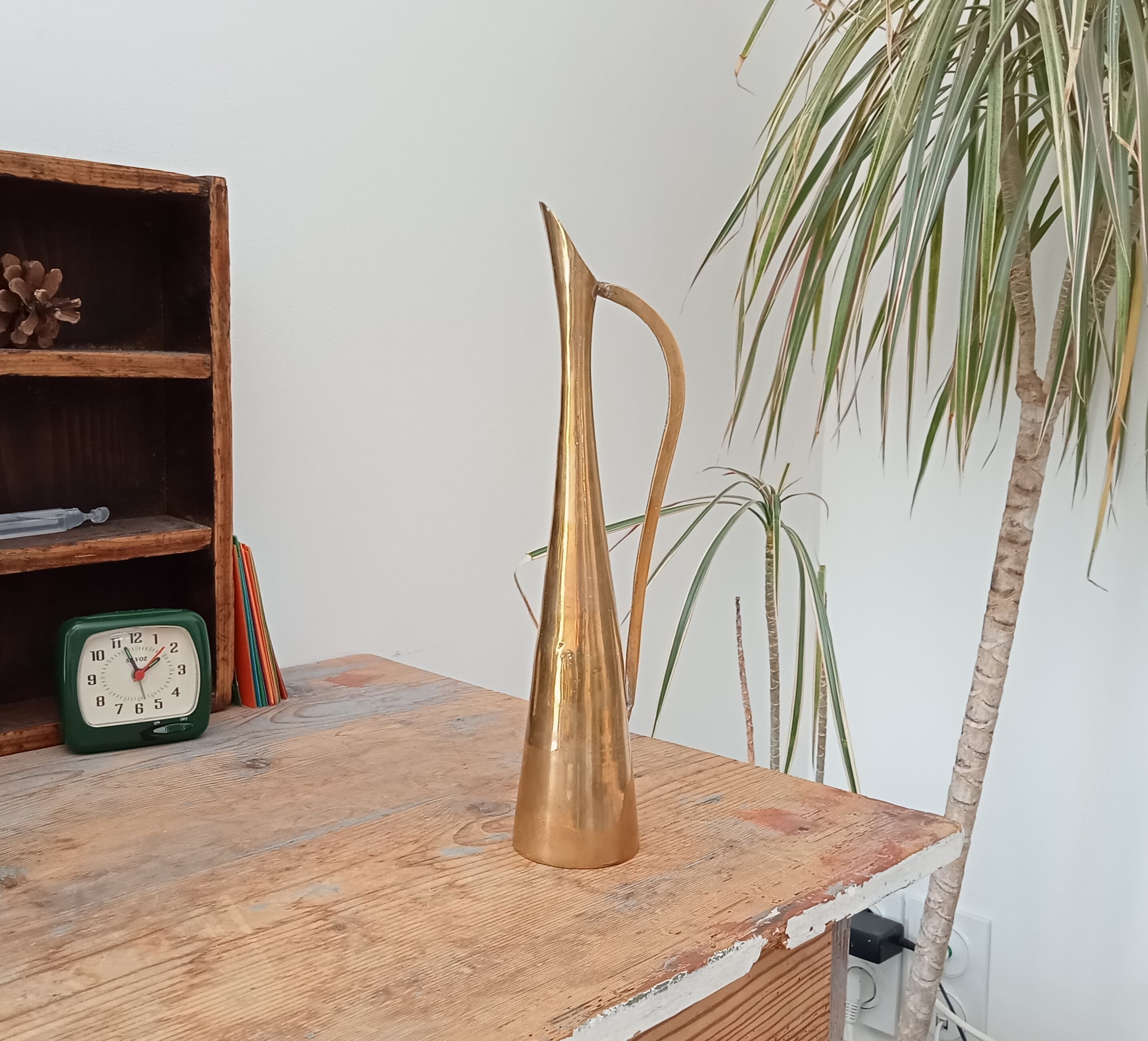 Vintage soliflore vase in solid gilded brass