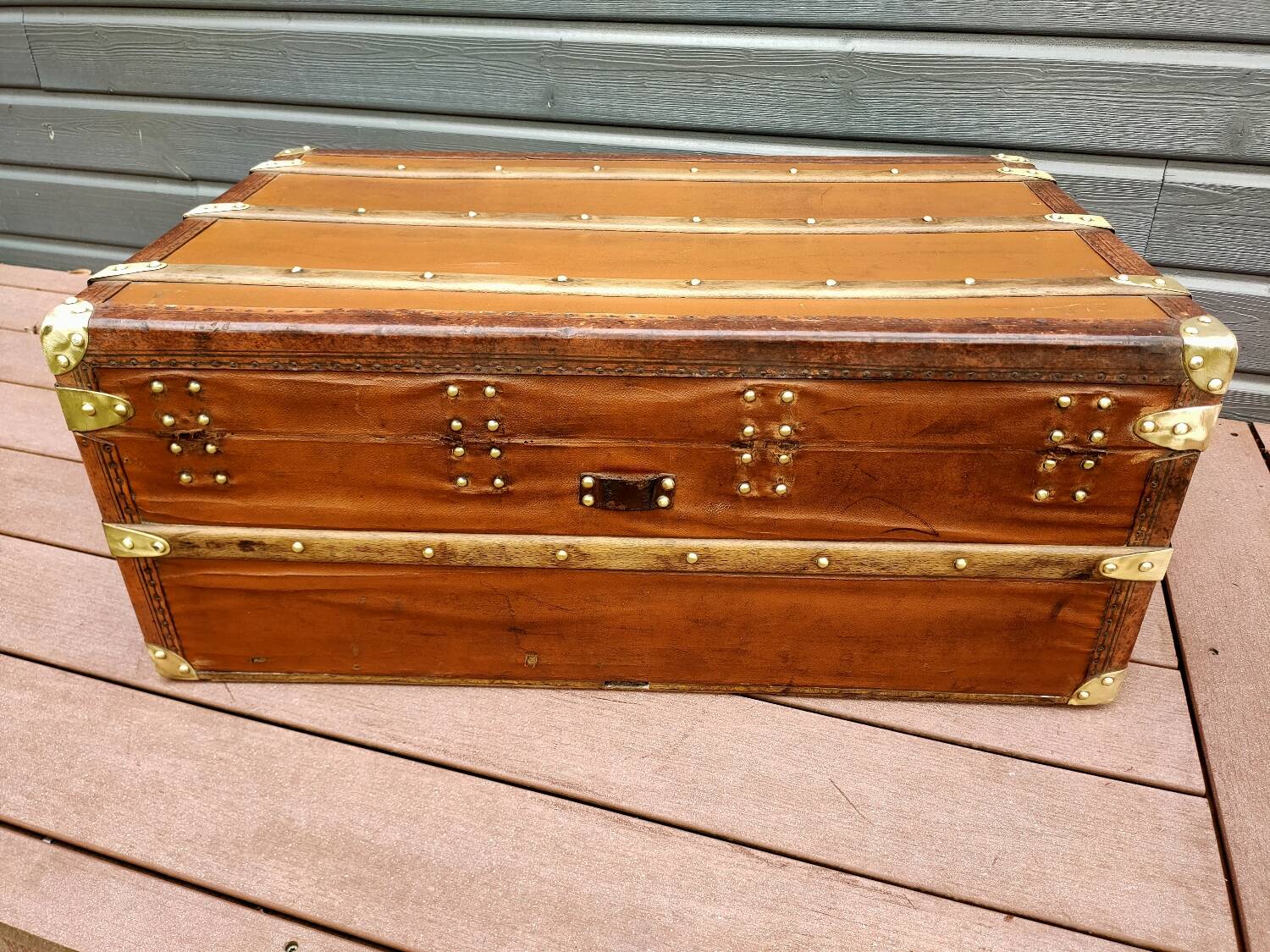 Old Fichet cabin trunk