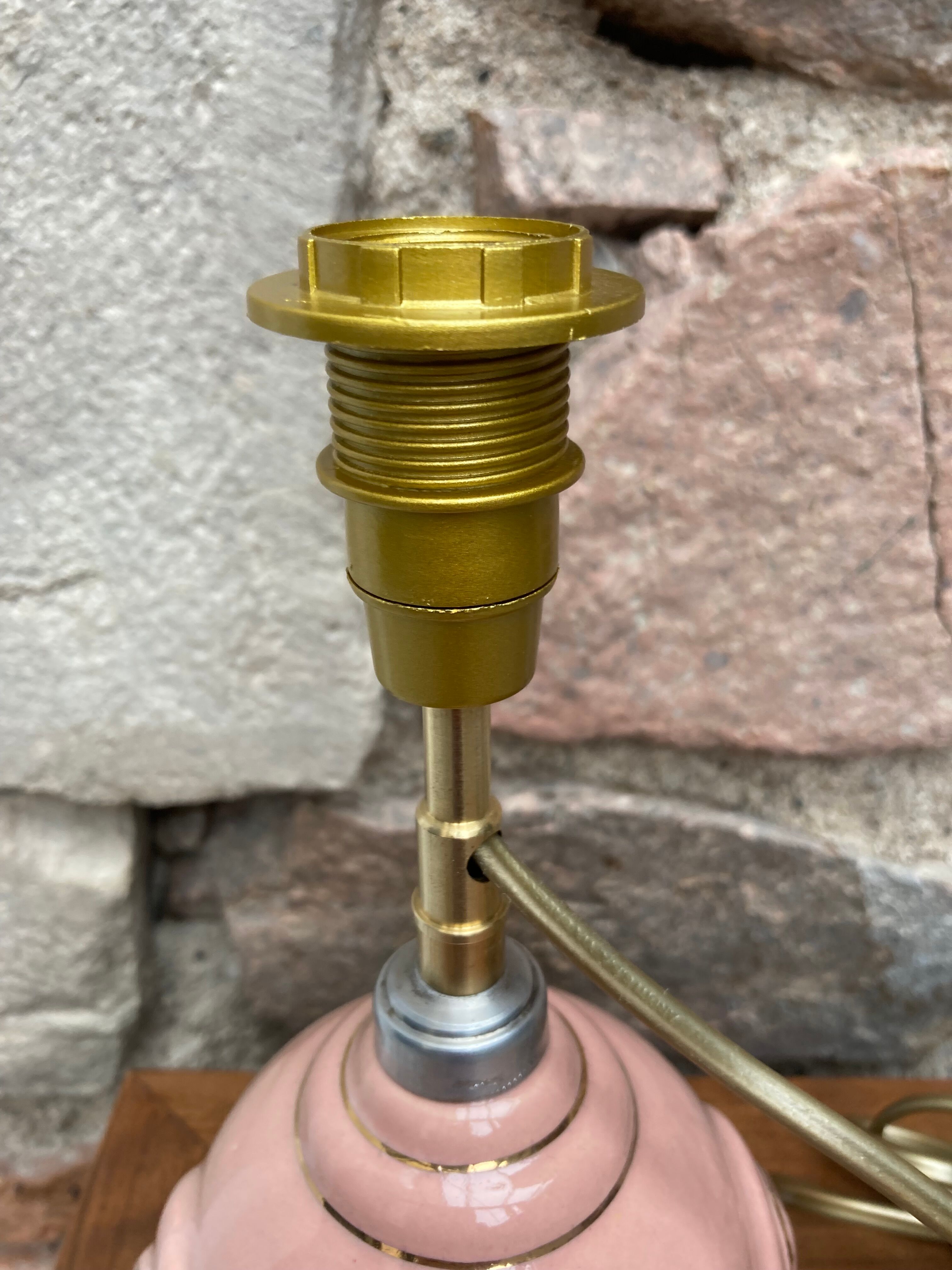 Foot of pink ceramic lamp 50s