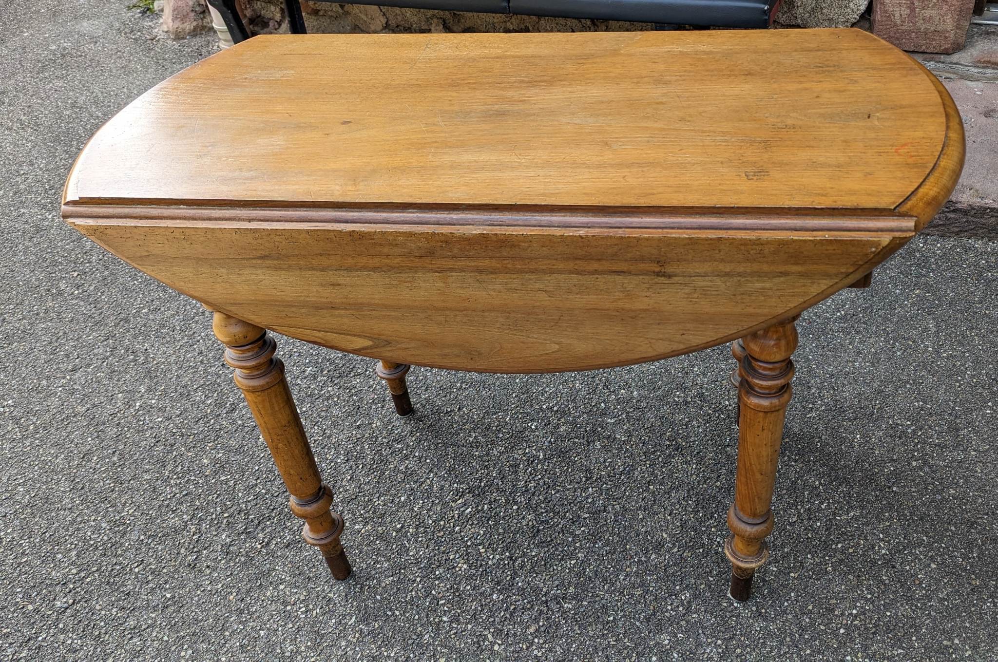 Louis Philippe oval table with flaps