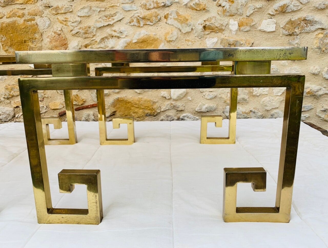 Paire de tables d’appoint laiton et verre circa 1970/80