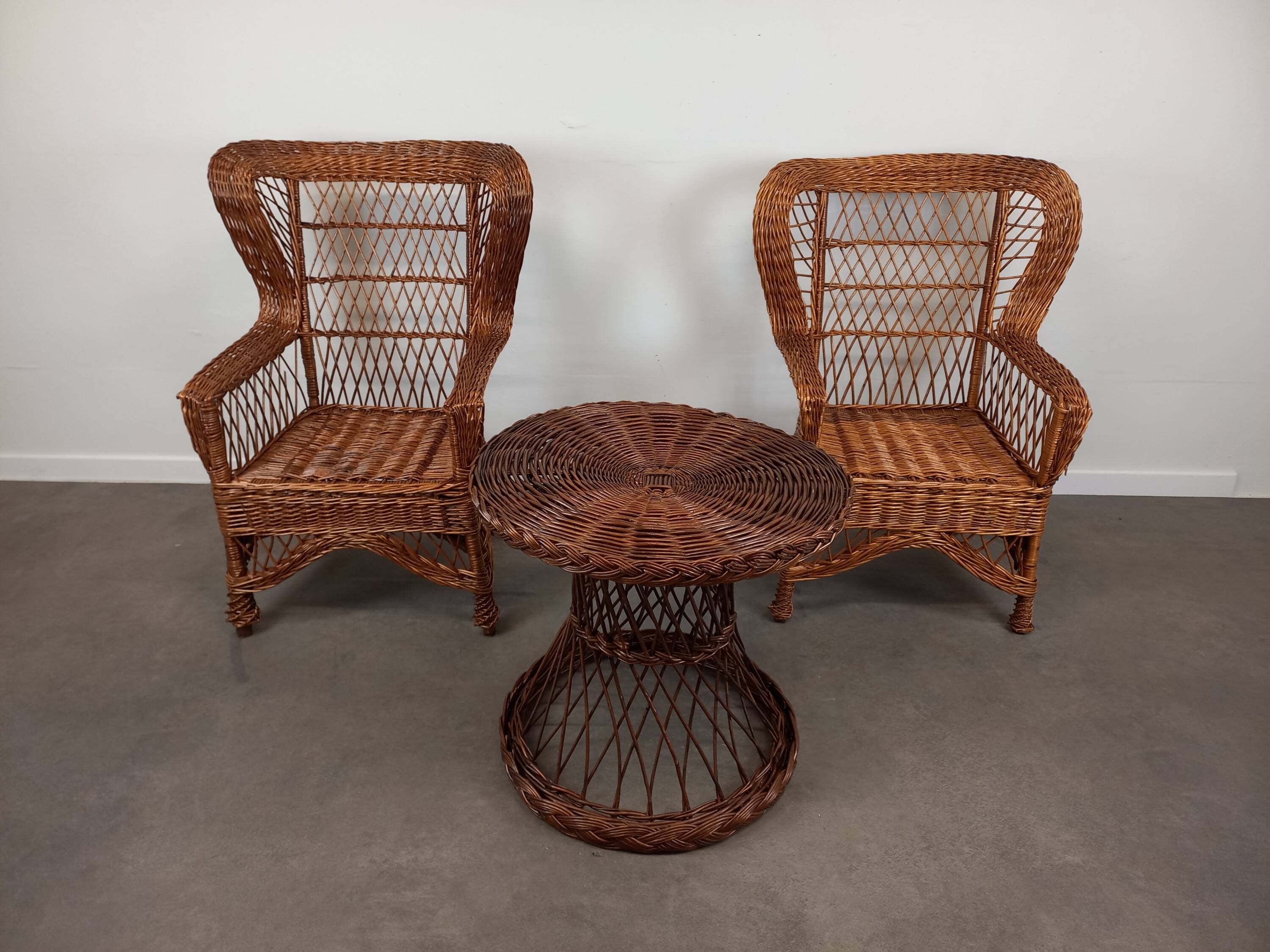 Rattan lounge