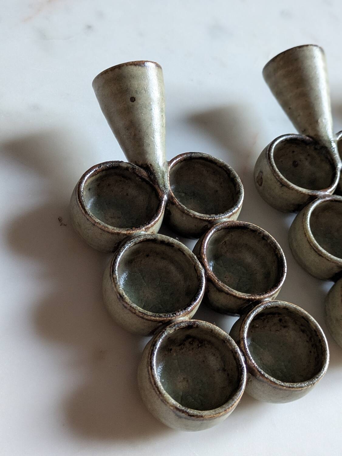 Buralist earthenware cauldrons.