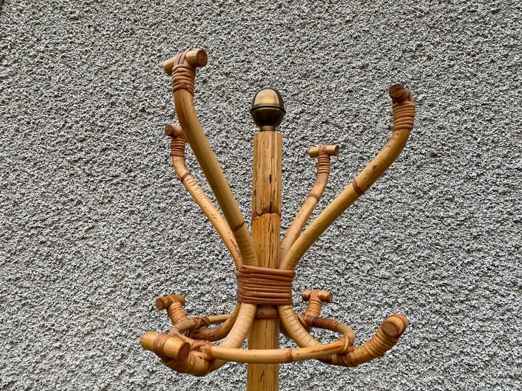 Parrot coat rack in vintage rattan 1970