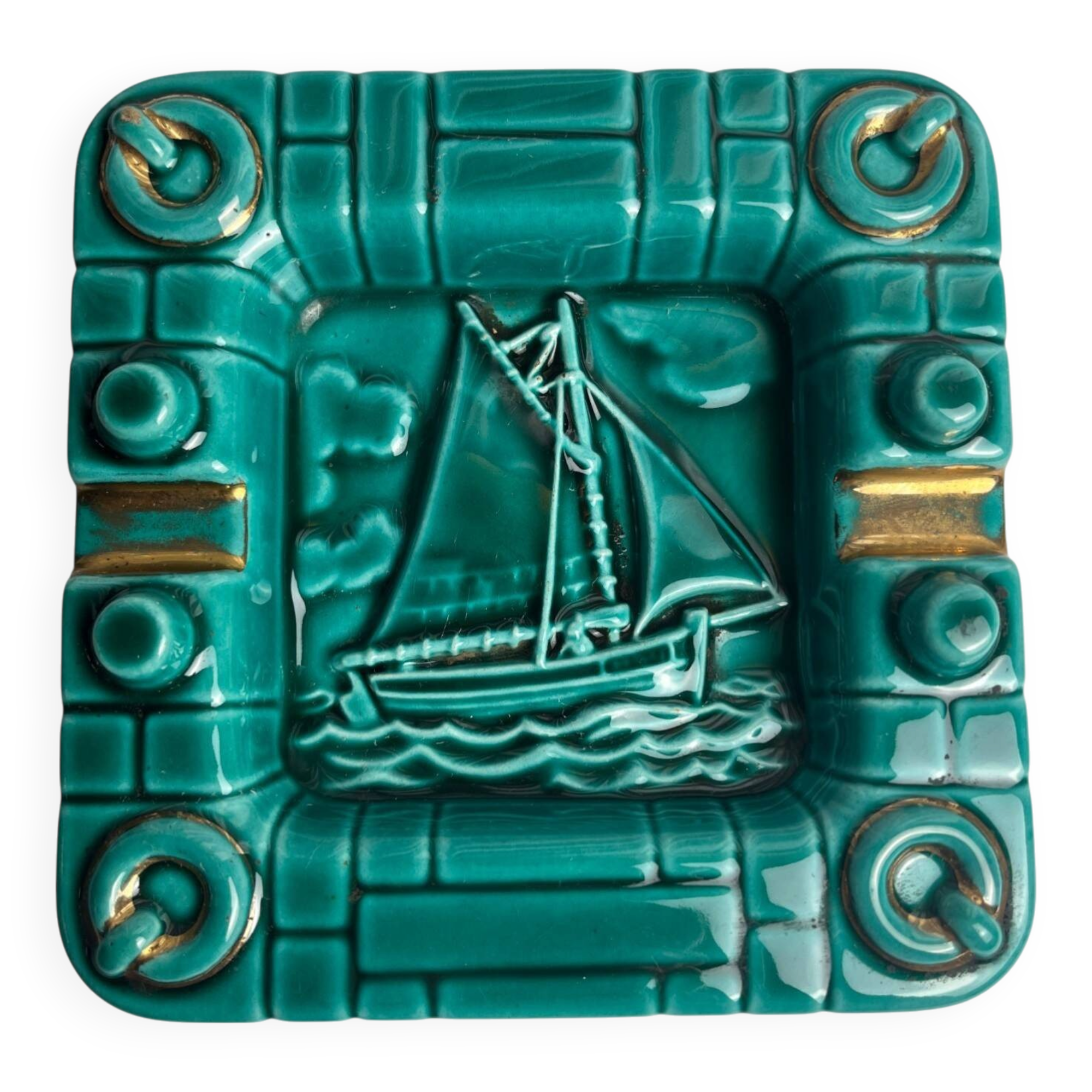 Vintage, ashtray and pocket tray decorated with a boat by Verceram from around 1950.