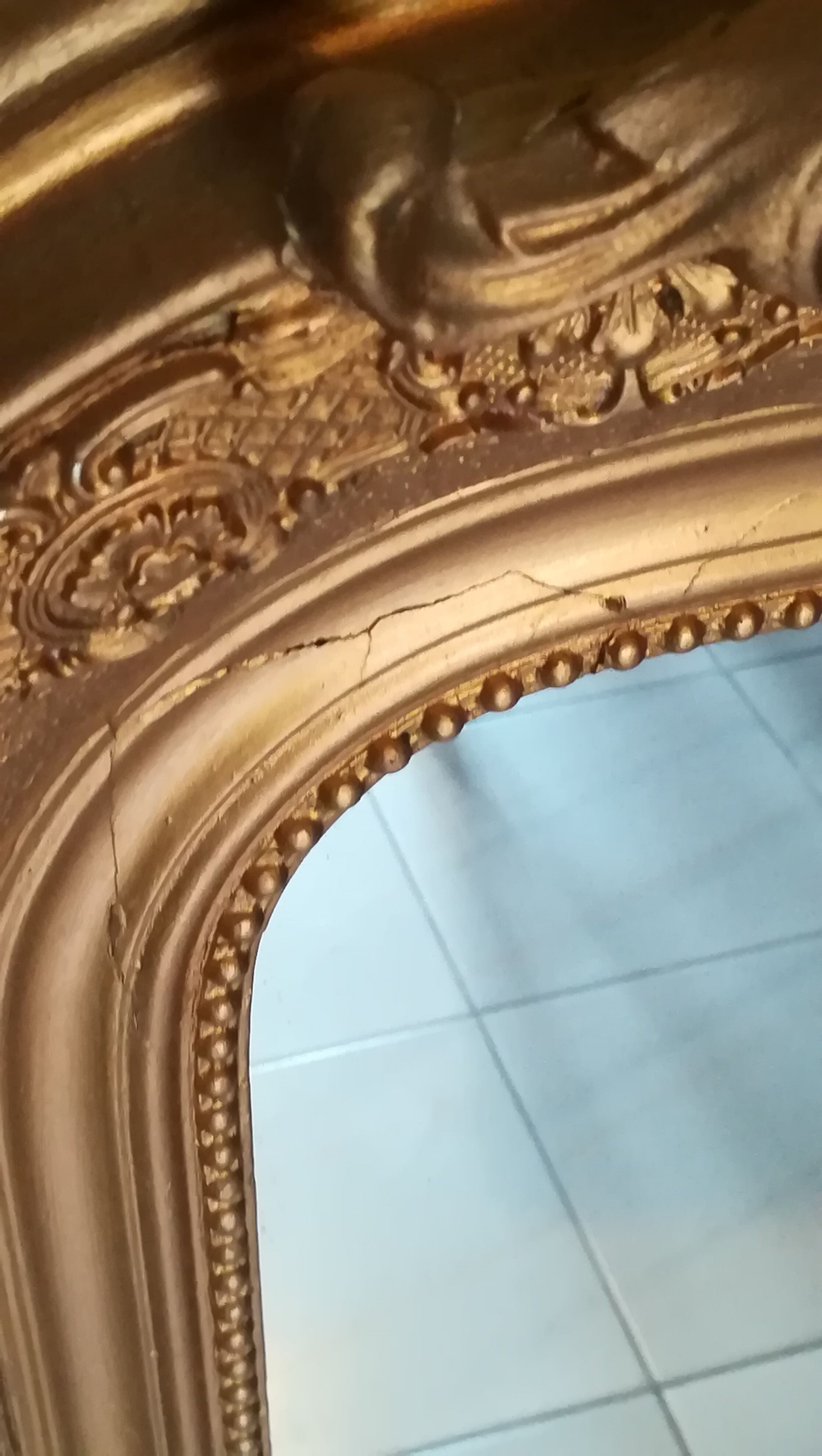 Classic-style gold mirror - 122x78cm