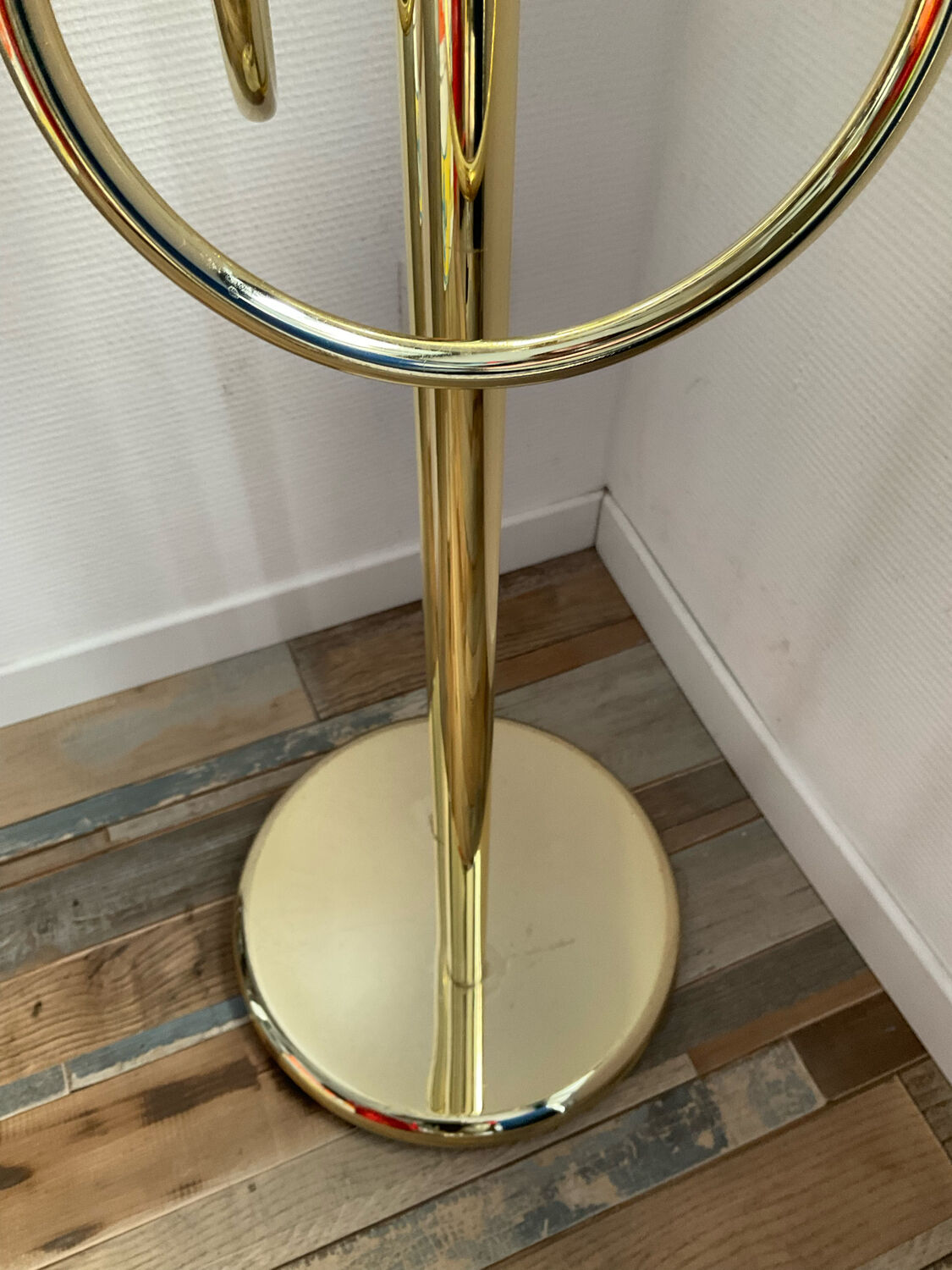 Italian towel rack in gilded metal from the 70s