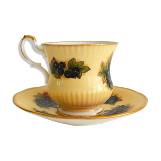 Tea cup antique English porcelain fruit series