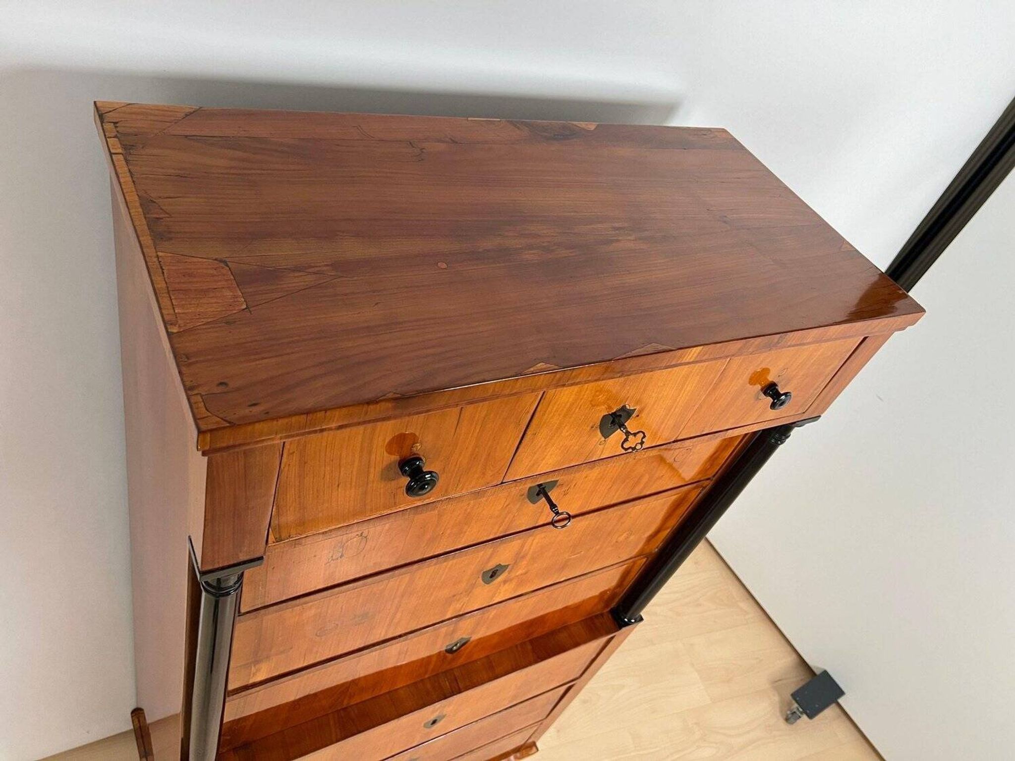 Biedermeier Chiffonier in Cherry Veneer, South Germany, 1830s