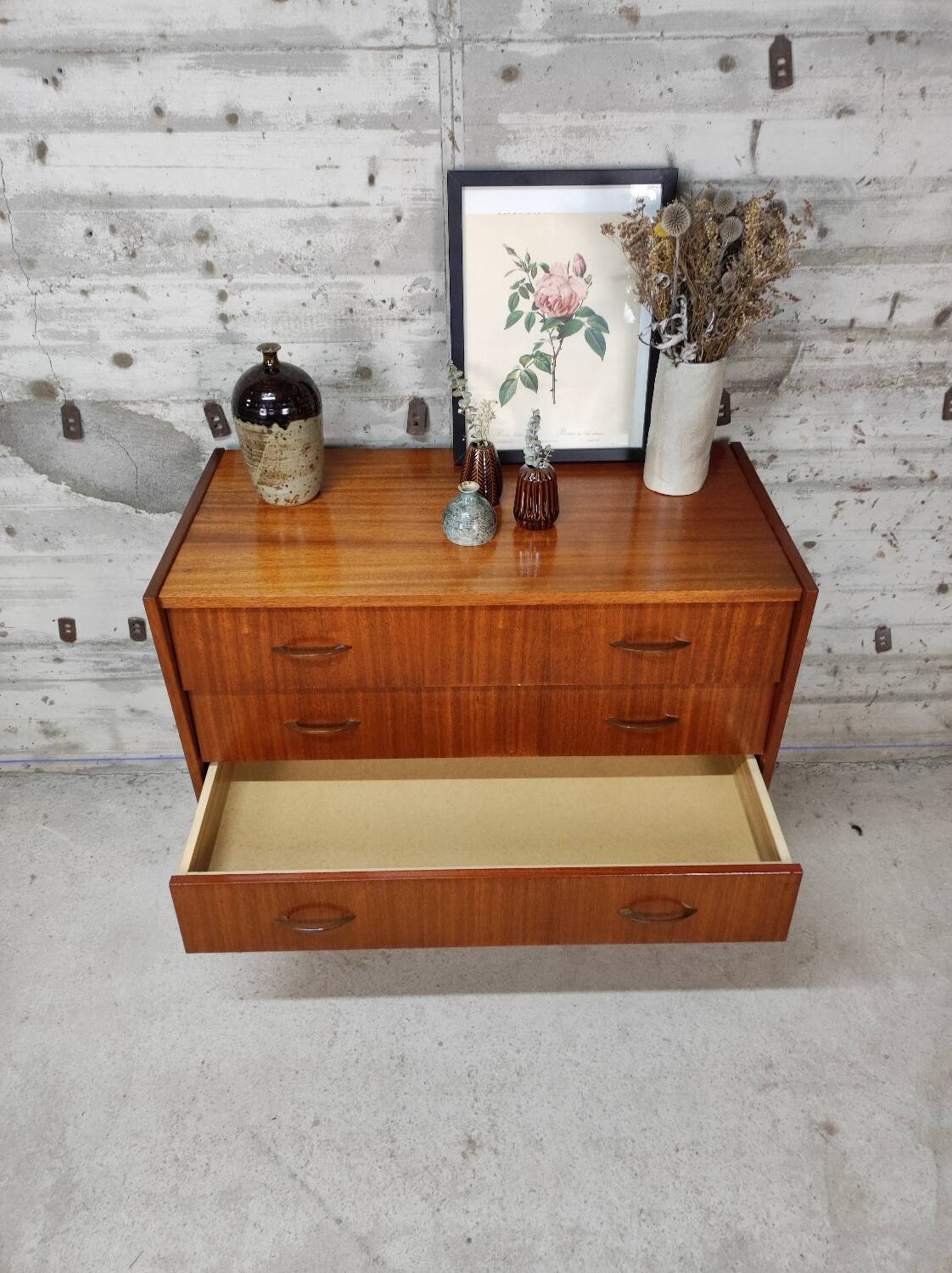 Commode vintage