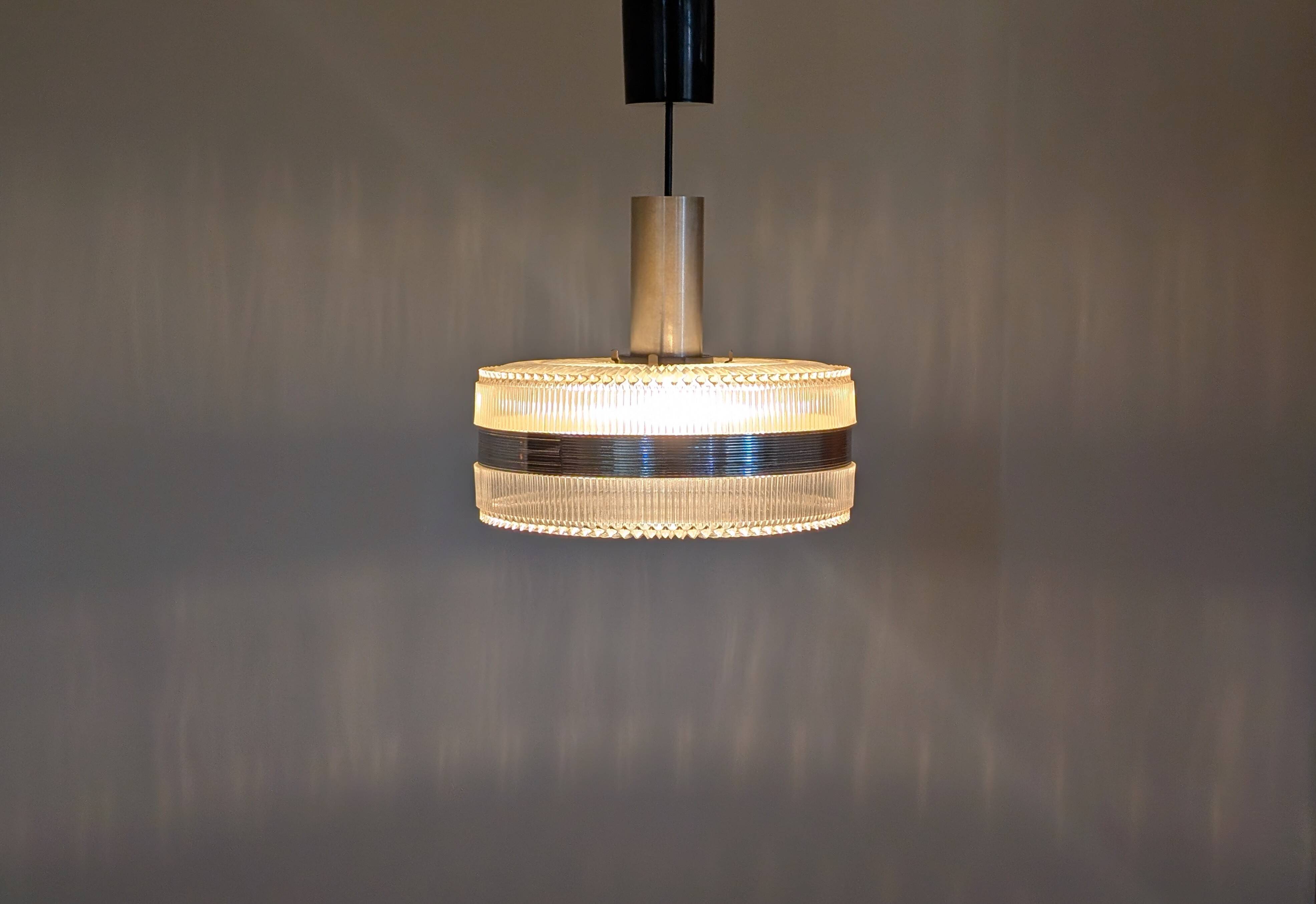 Suspension plexiglass 70'