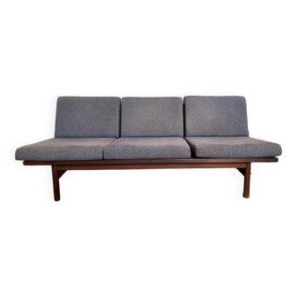 Scandinavian bench