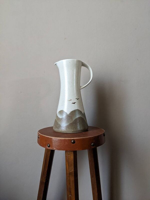 Pichet en porcelaine Virebent made in France japonisant