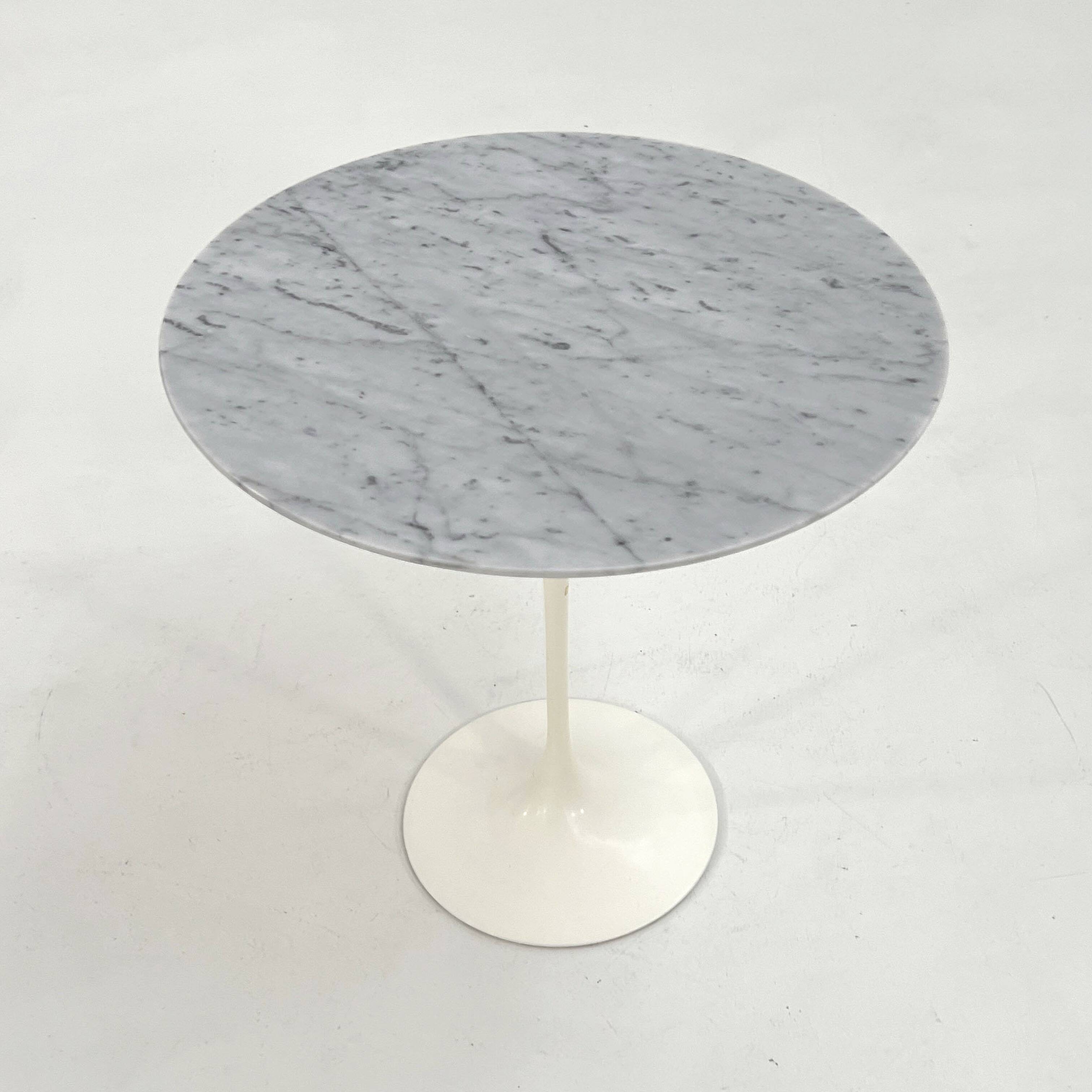 Table d'appoint en marbre Tulip par Eero Saarinen pour Knoll, 1970