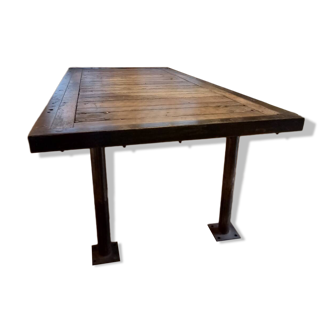 Industrial table