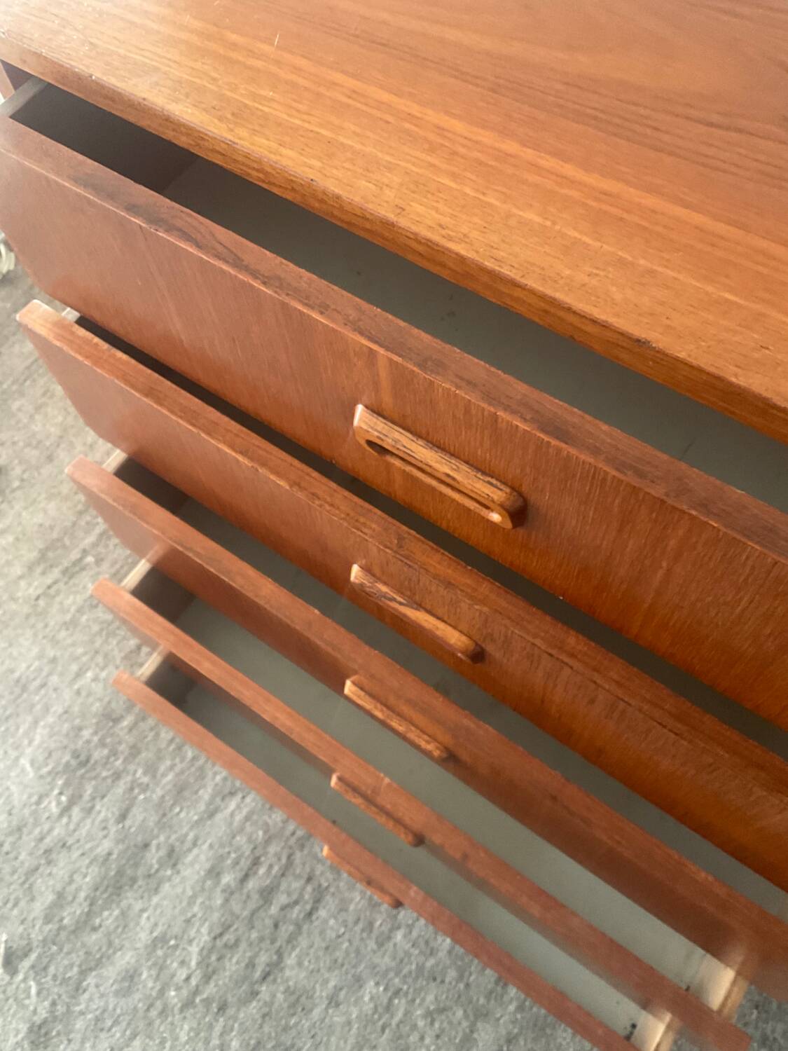 Danish teak chiffonier chest of drawers with 5 drawers