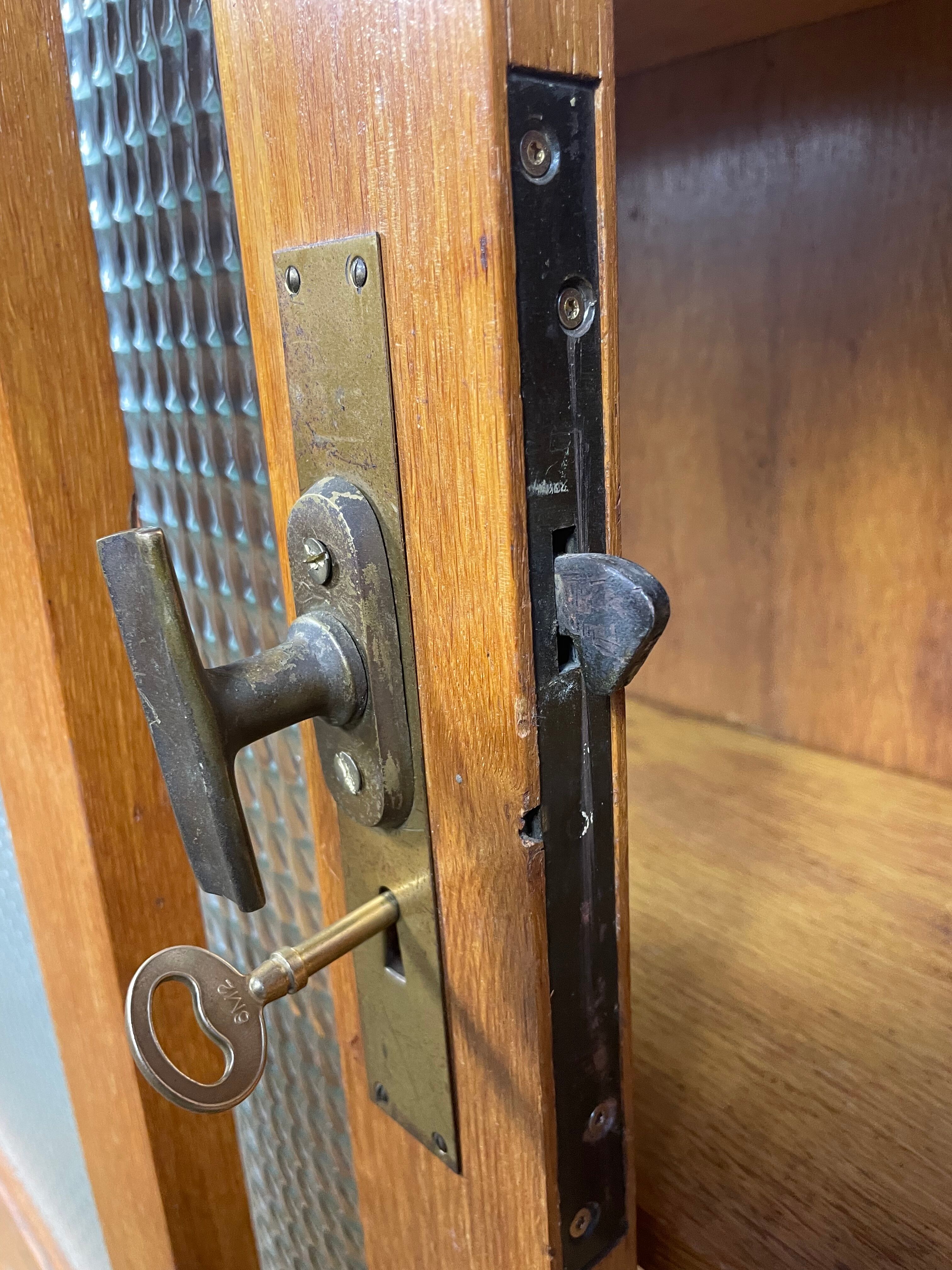 Tobacco hanging case 1940 oak