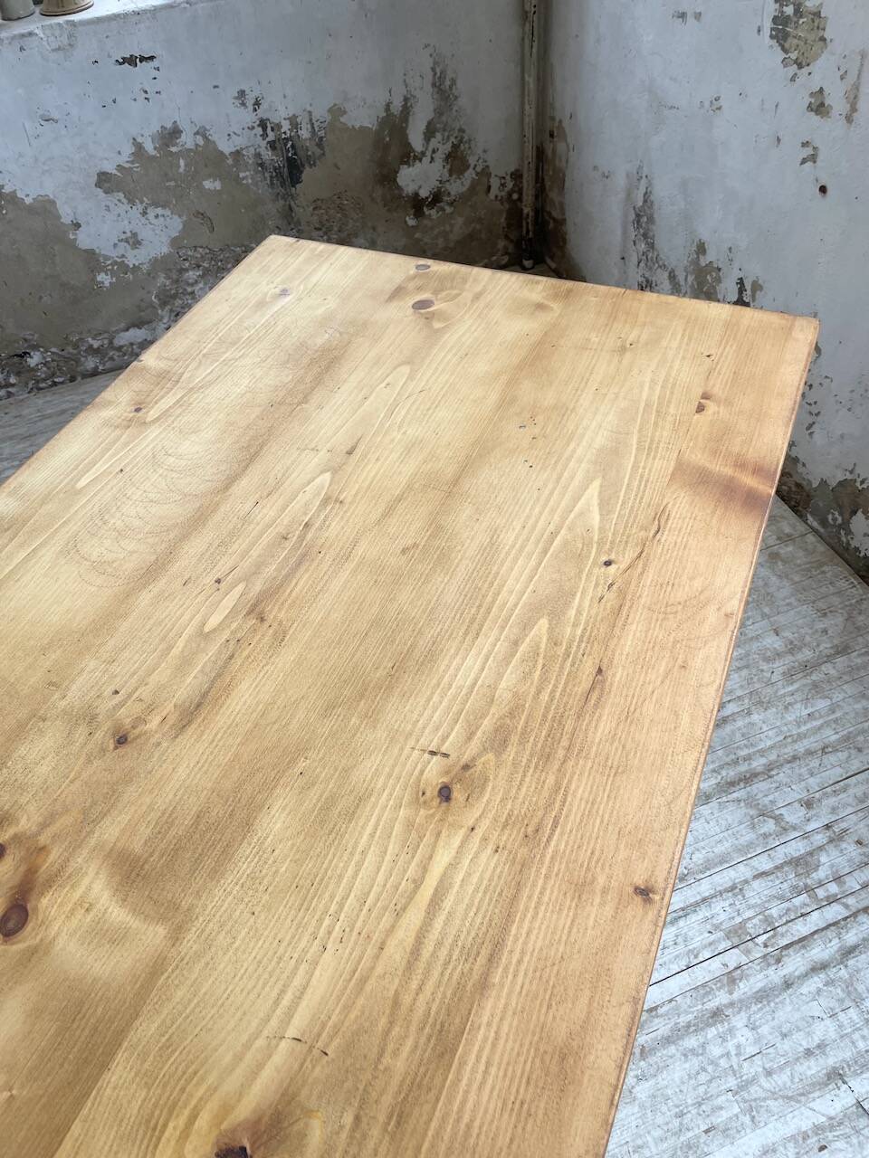 Farmhouse table with spindle legs 2.50m