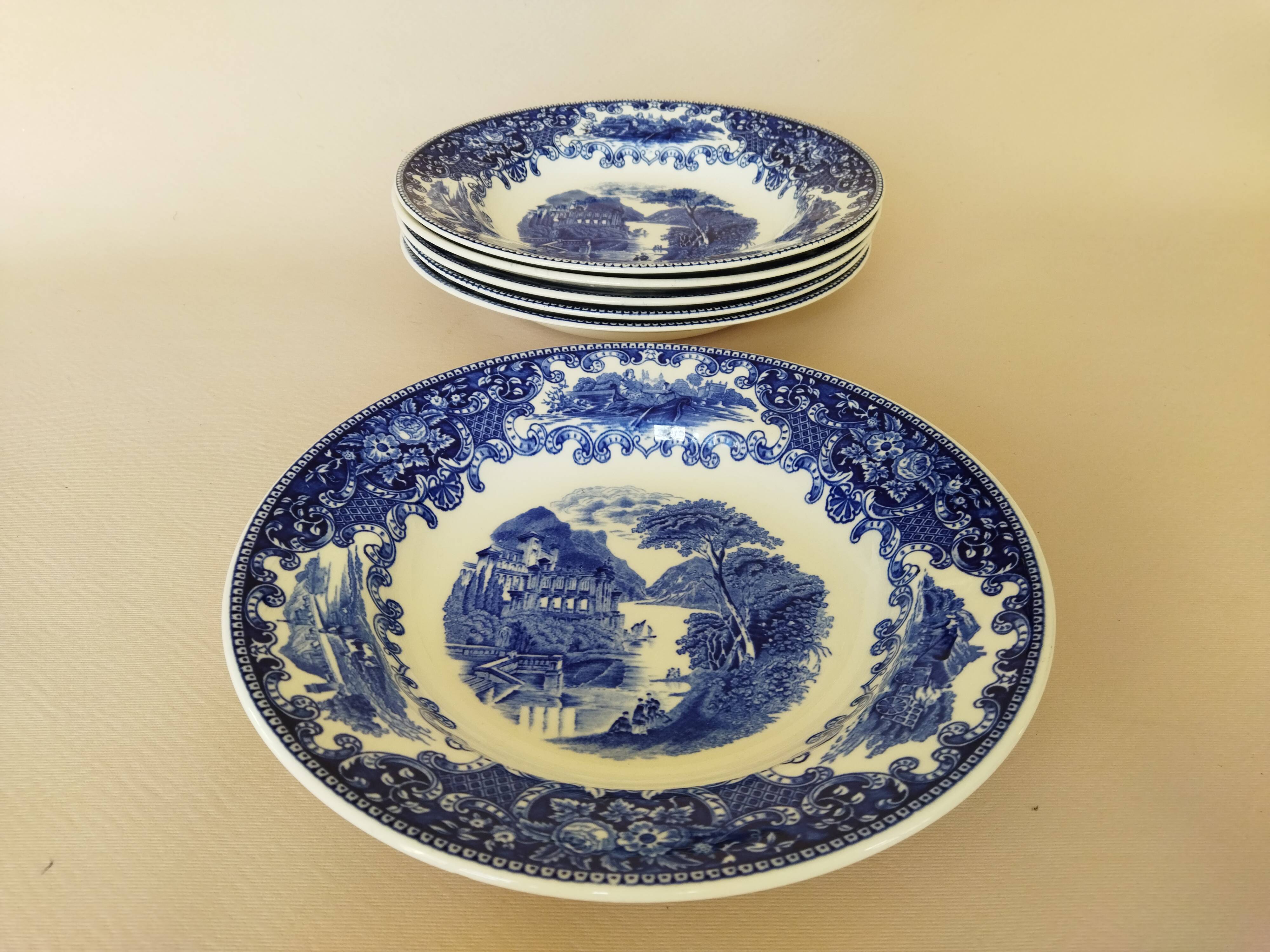 Royal Sphinx Maestricht P. Regout "Cambridge Old England" blue & white soup plates
