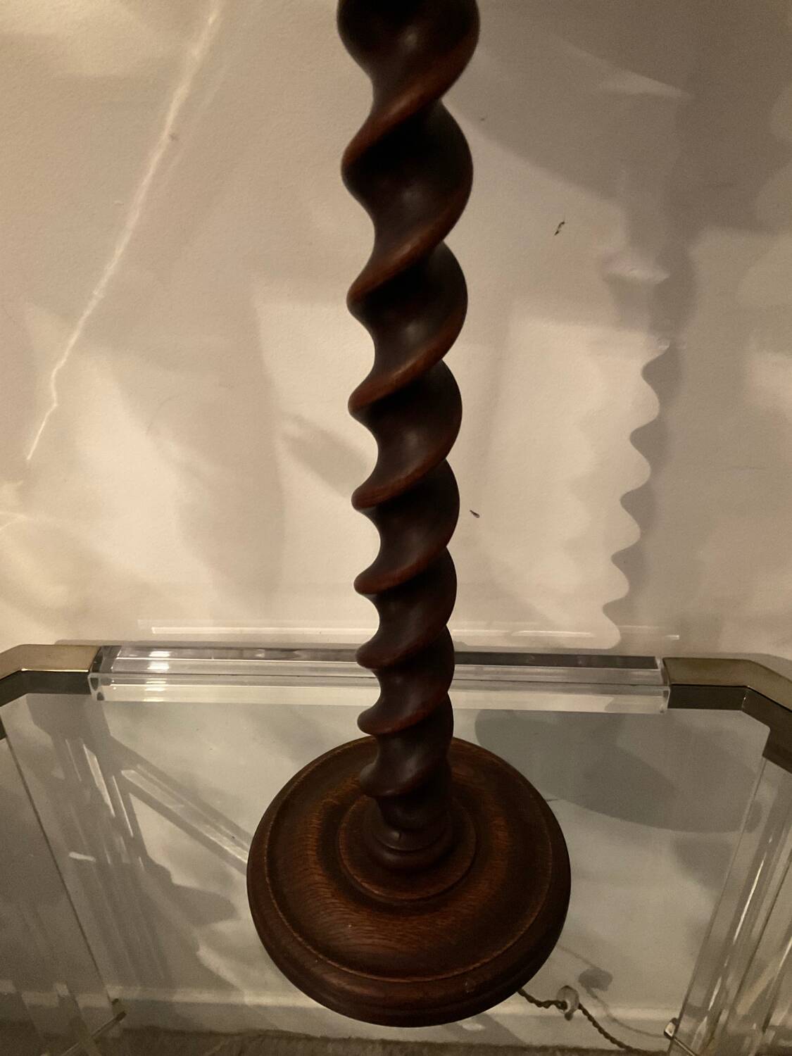Vintage lamp in turned wood and silk