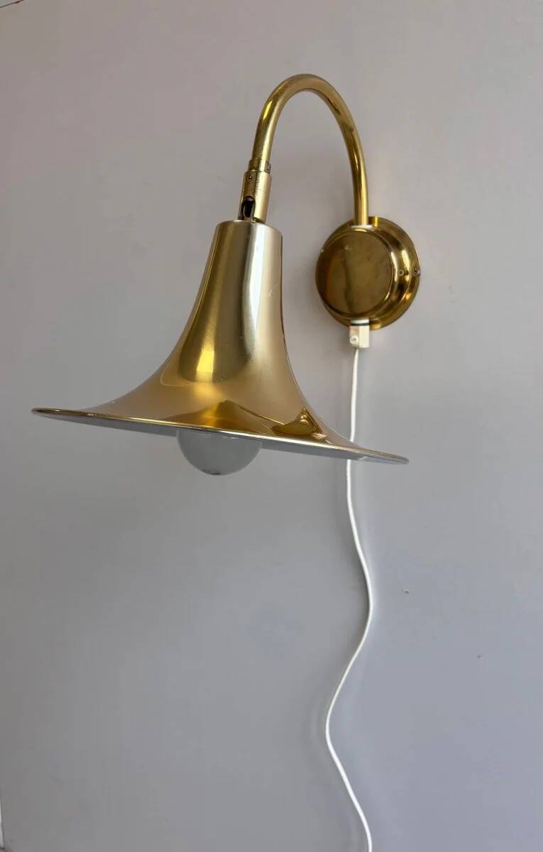 Vintage wall lamp brass