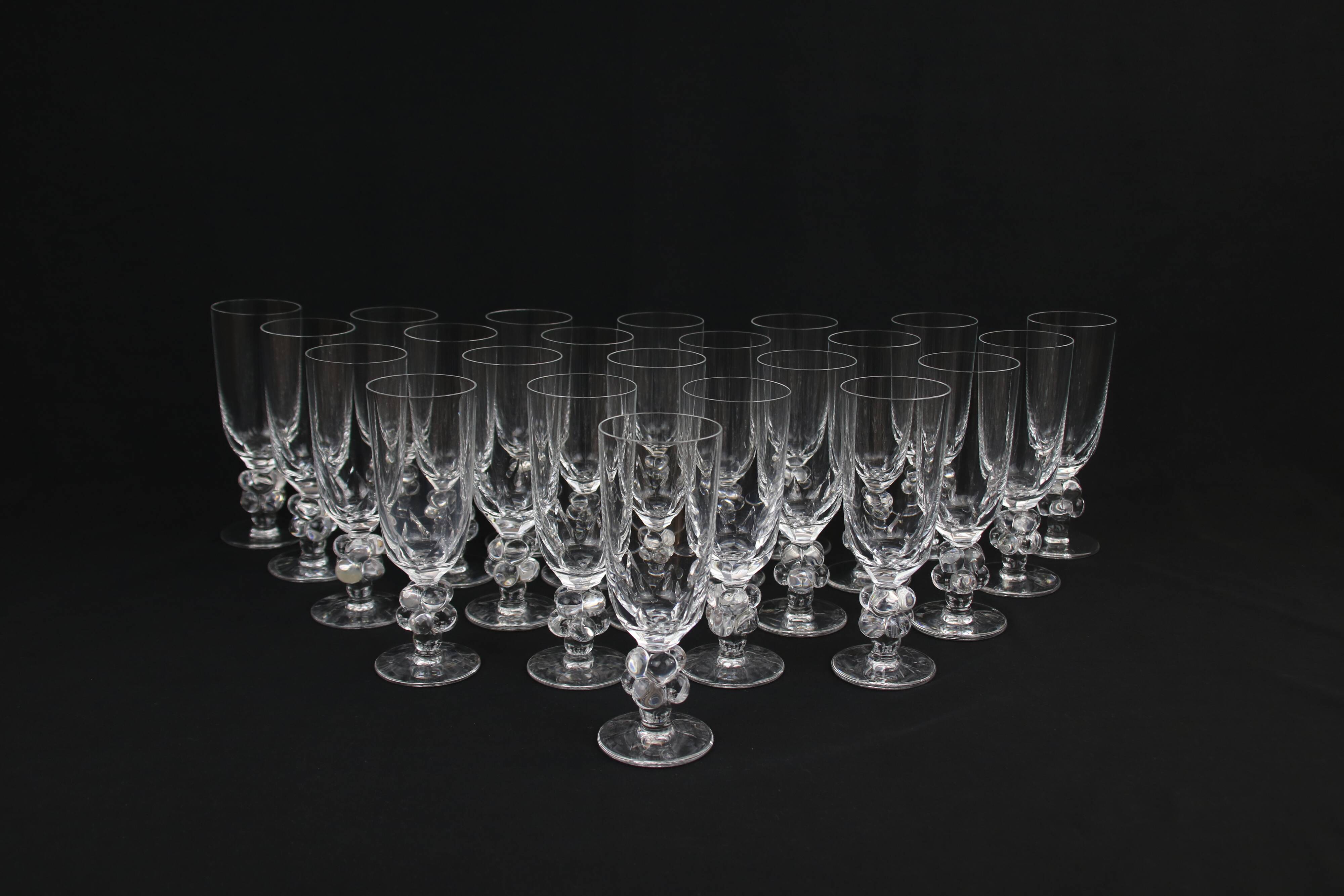 23 Crystal Flutes Model Clos Vougeot Lalique