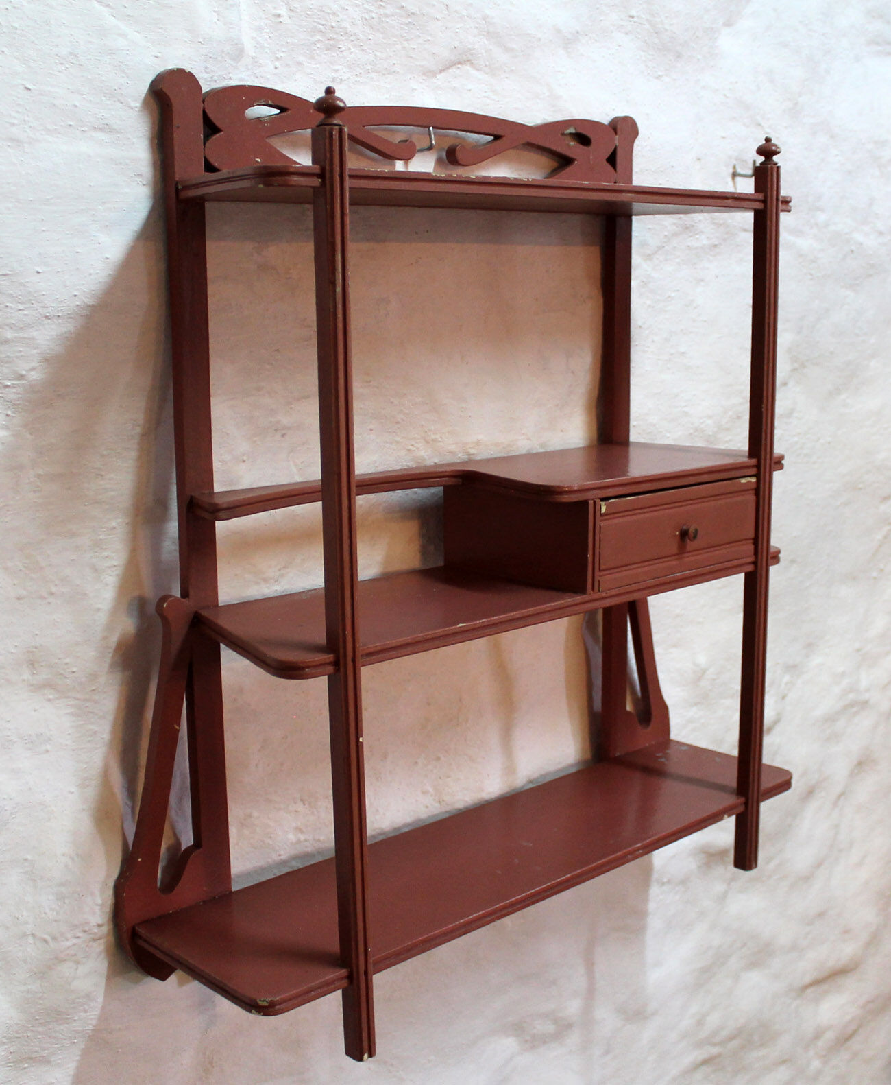 Shelf art-nouveau pink