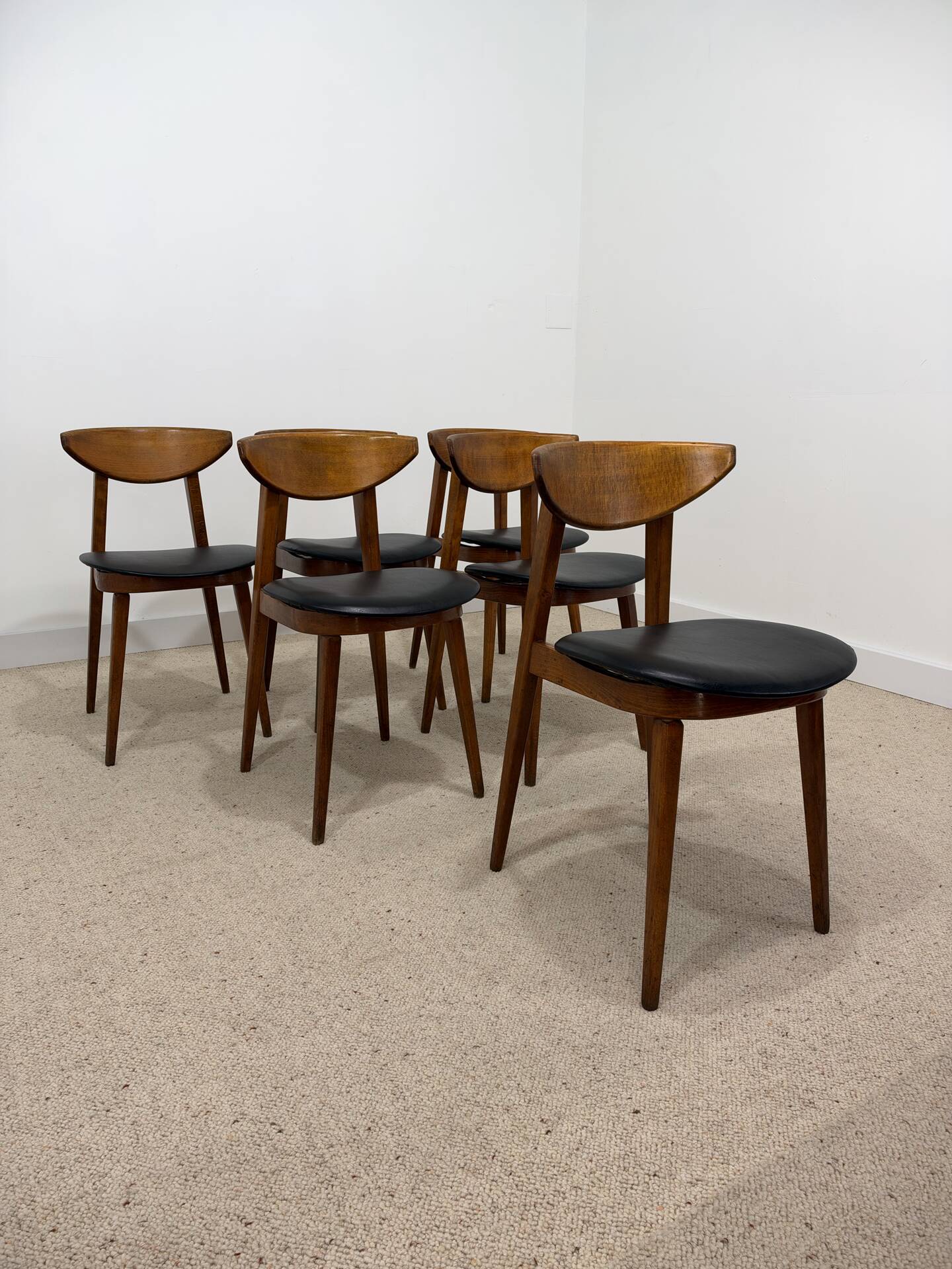 6 Fontania chairs attributed to Baumann – 1960s