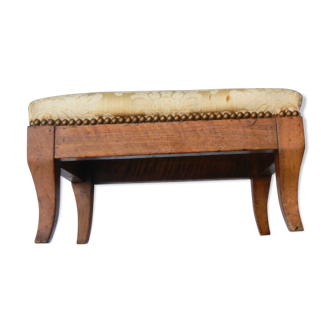 Foot stool in walnut, Louis-Philippe period style