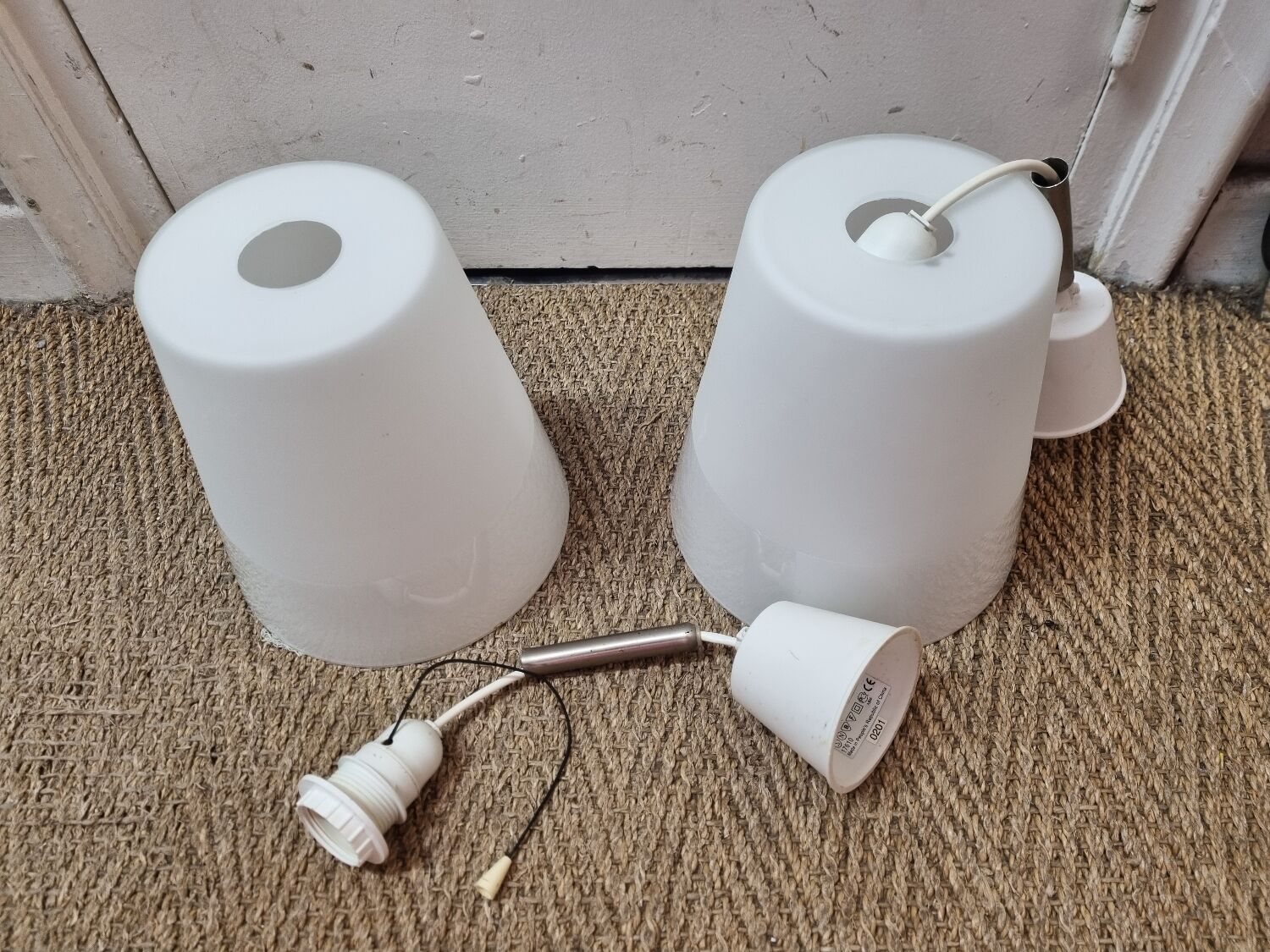 White opaline suspension