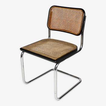 Chaise B 32 noire de Marcel Breuer