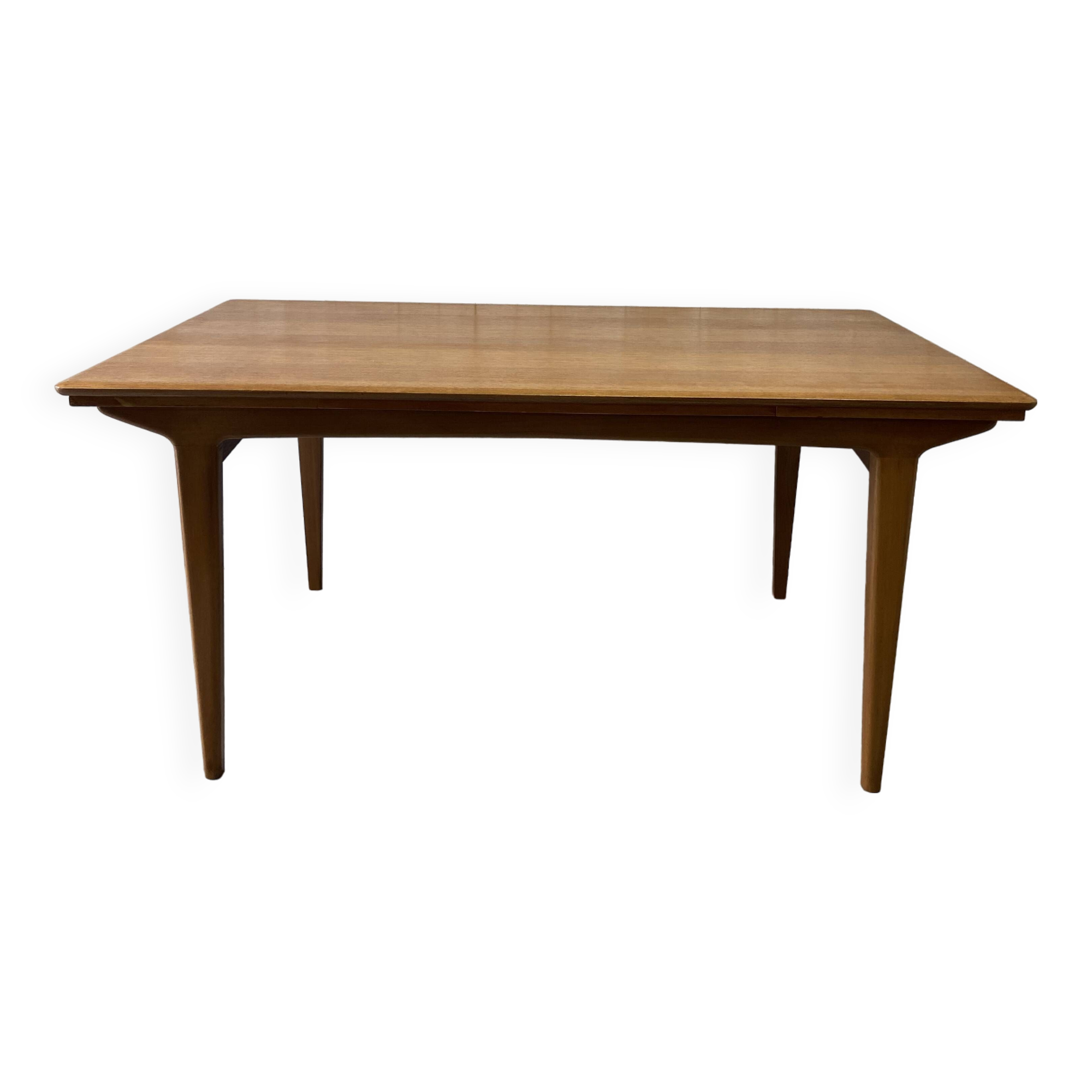 Scandinavian table