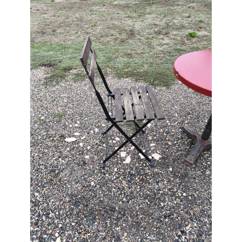 Bistro table + 2 folding chairs