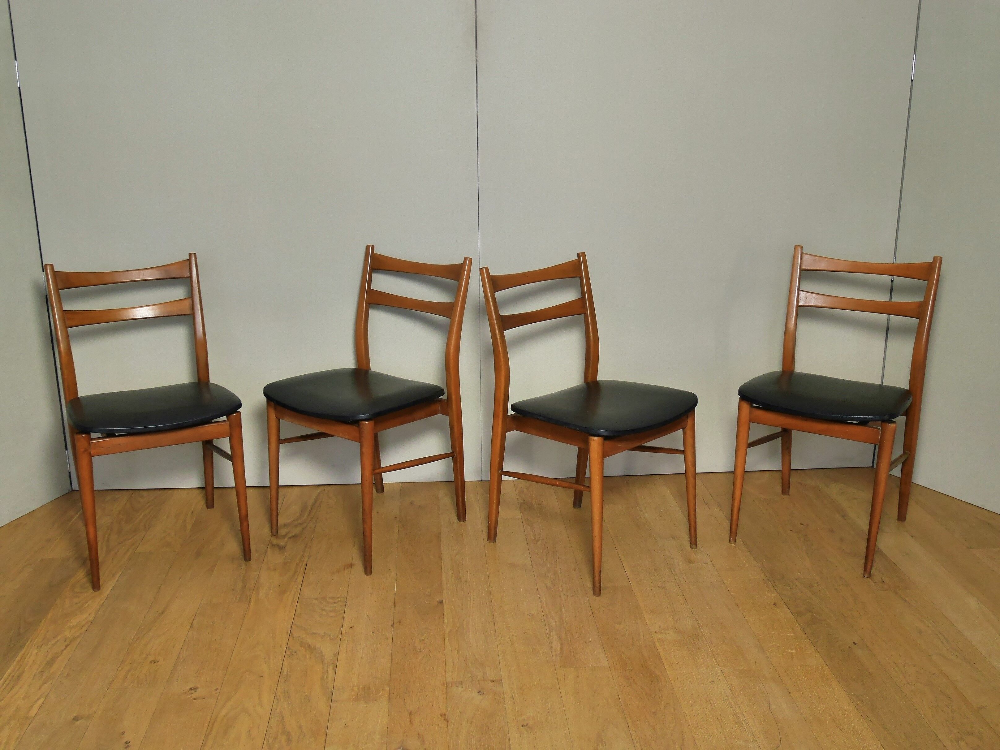 4 scandinavian chairs of the 1960