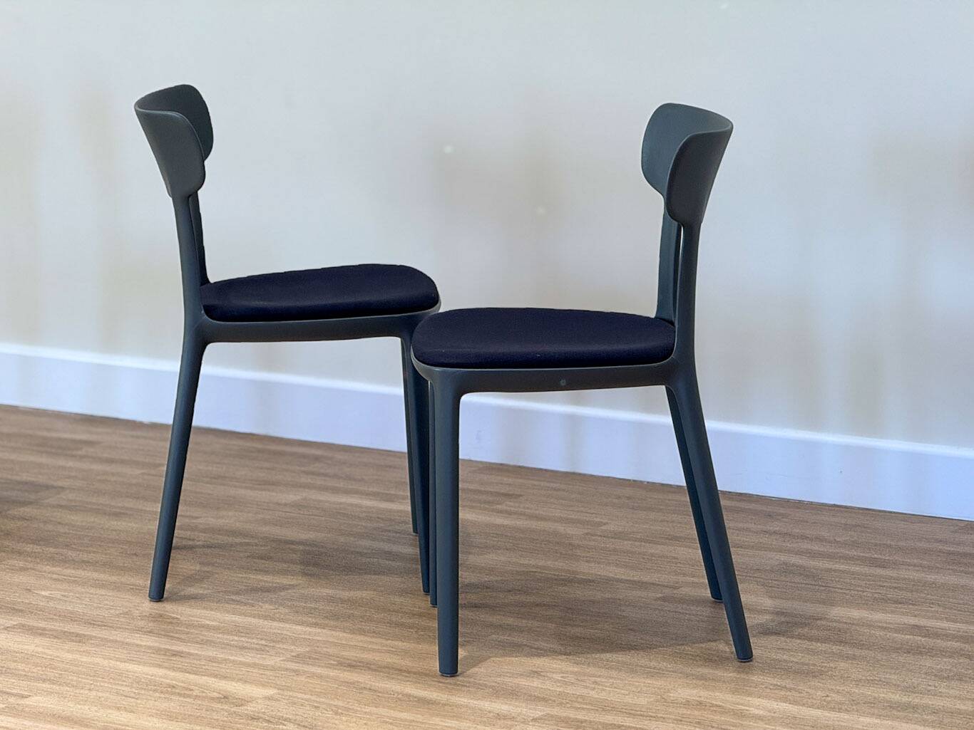Set of 4 Canova Dining Chairs by Claus Breinholt for Infiniti – Dark Grey M