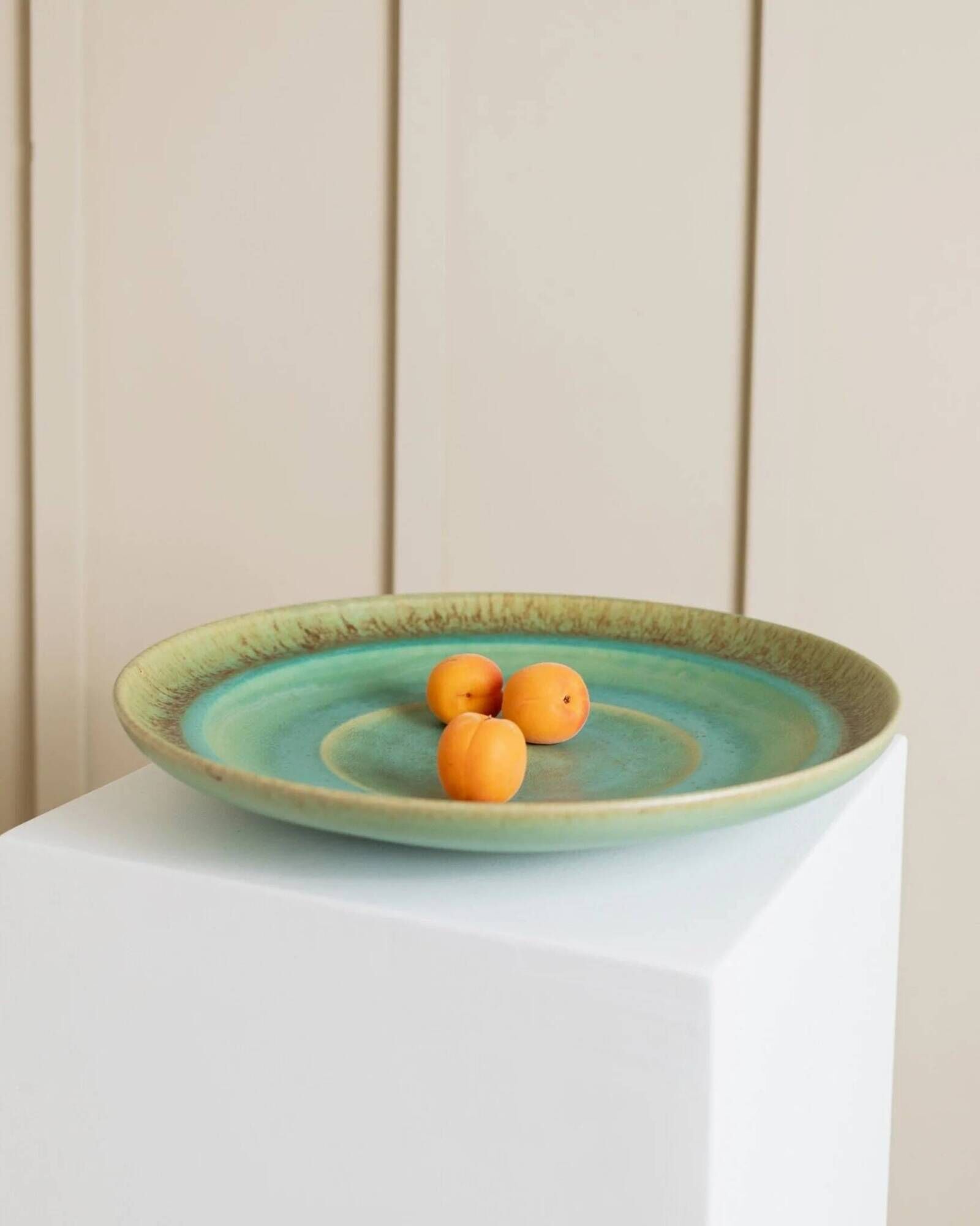 Large vintage studio ceramic bowl XL - organic shape - graduated turquoise green glaze - Denmark 1970s